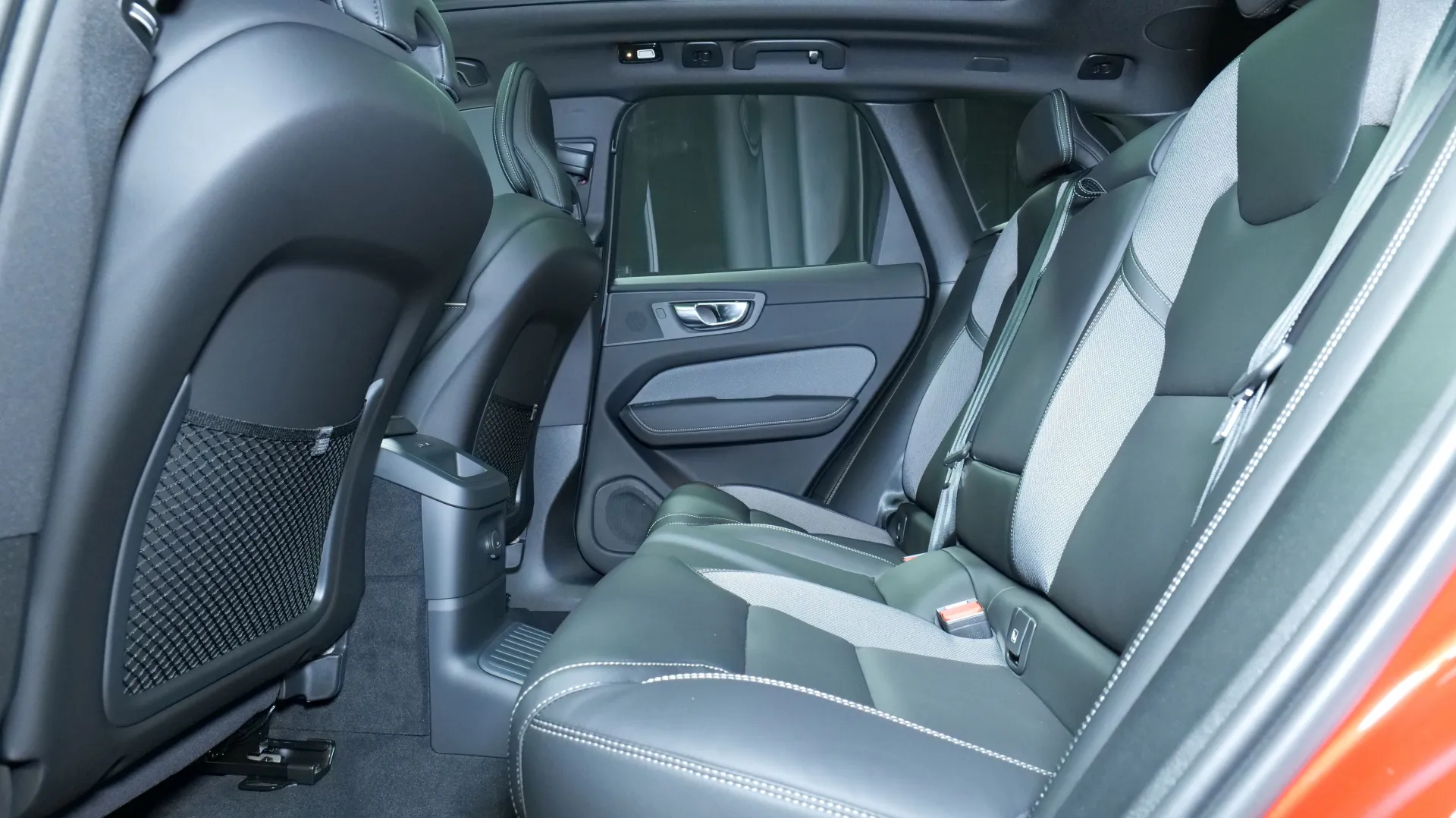 Autokuva 16 - KVX-595