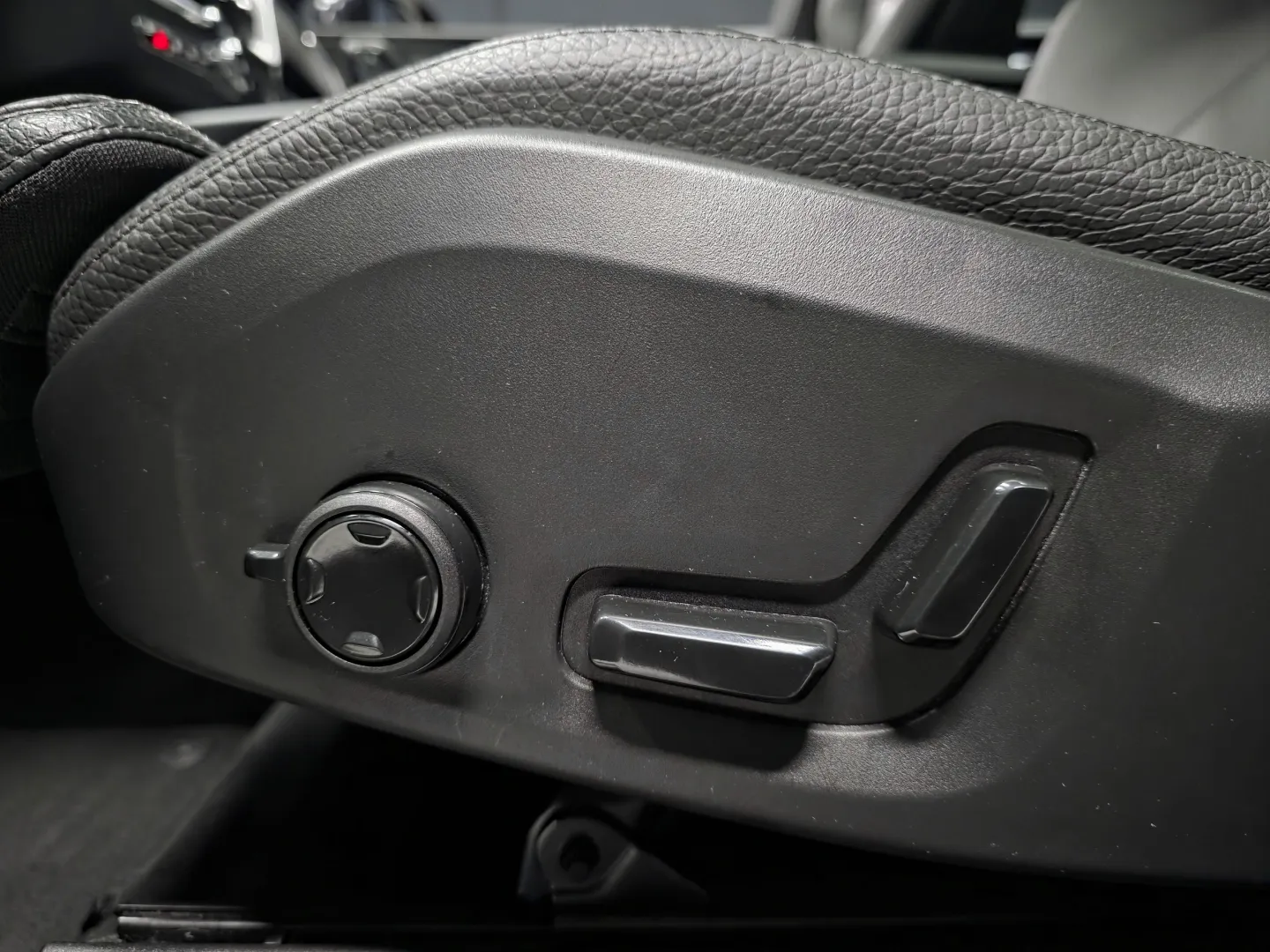 Autokuva 17 - KVX-634
