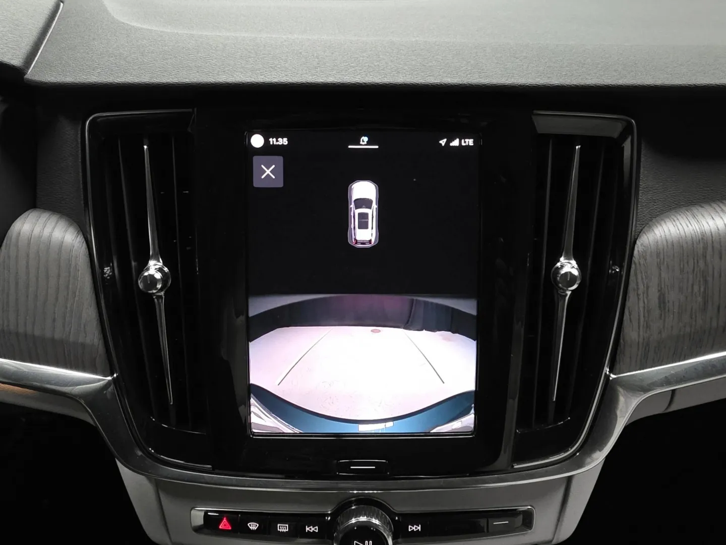 Autokuva 14 - KVZ-439