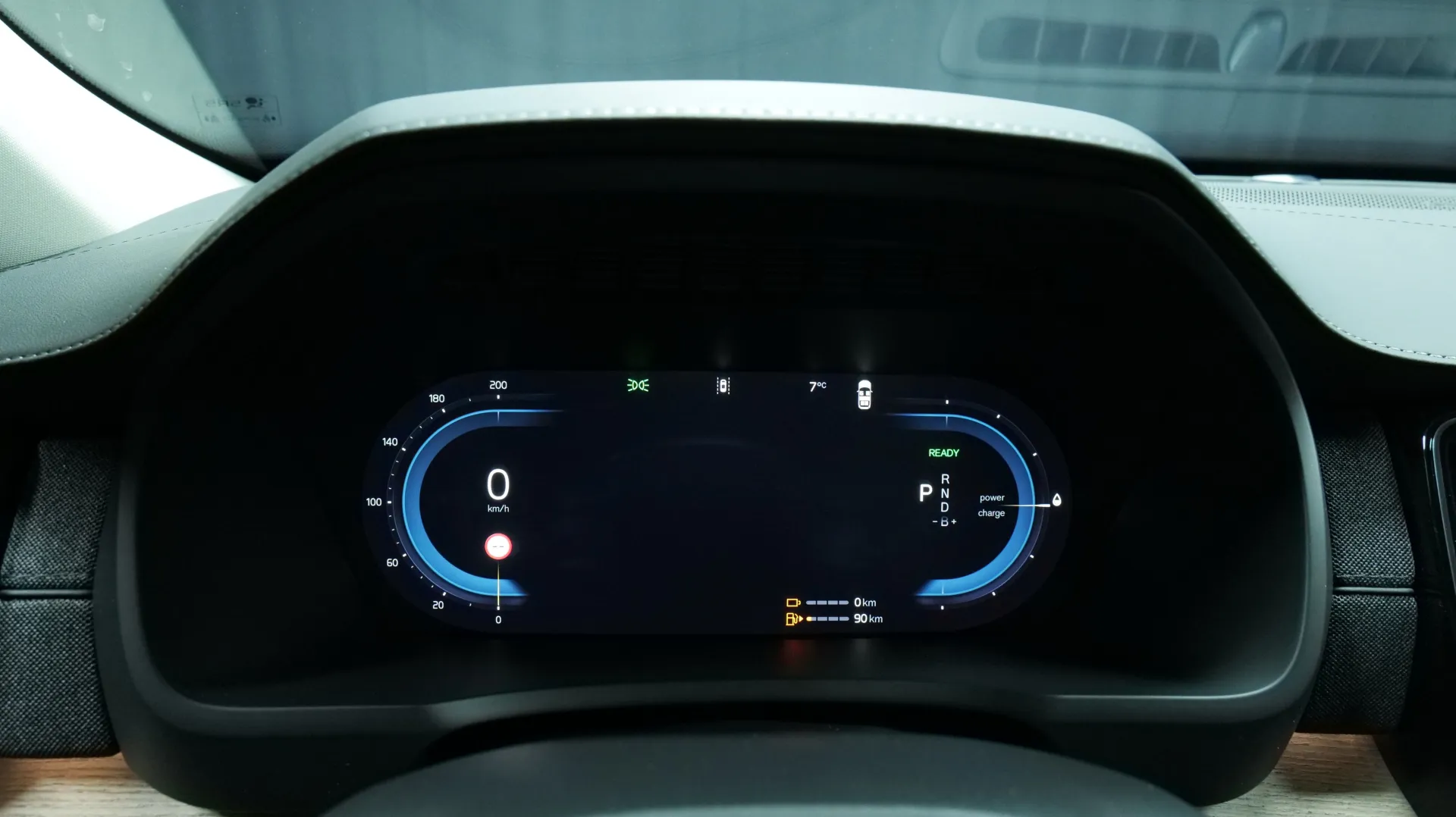 Autokuva 6 - KXC-121