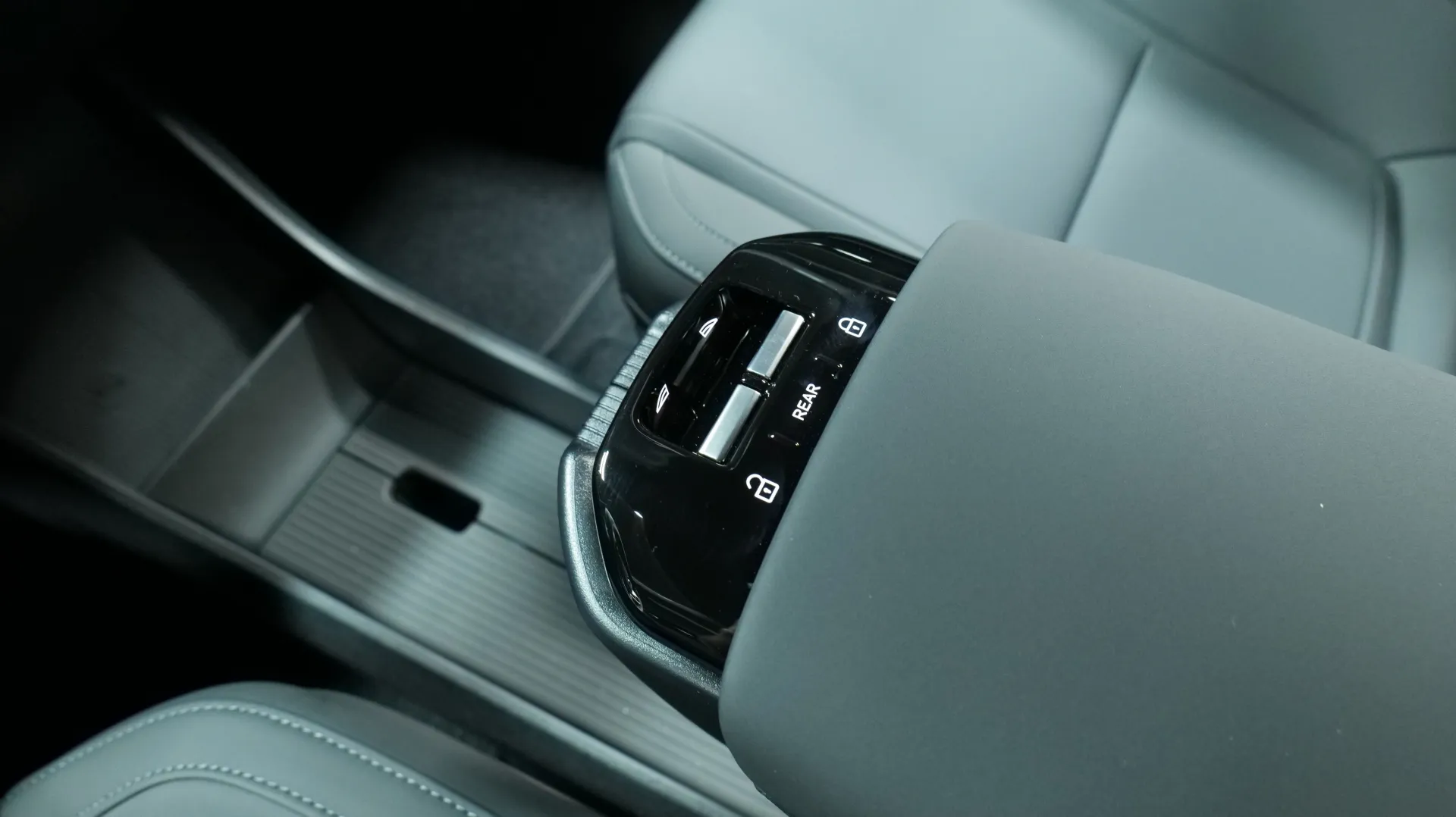 Autokuva 9 - KXC-701