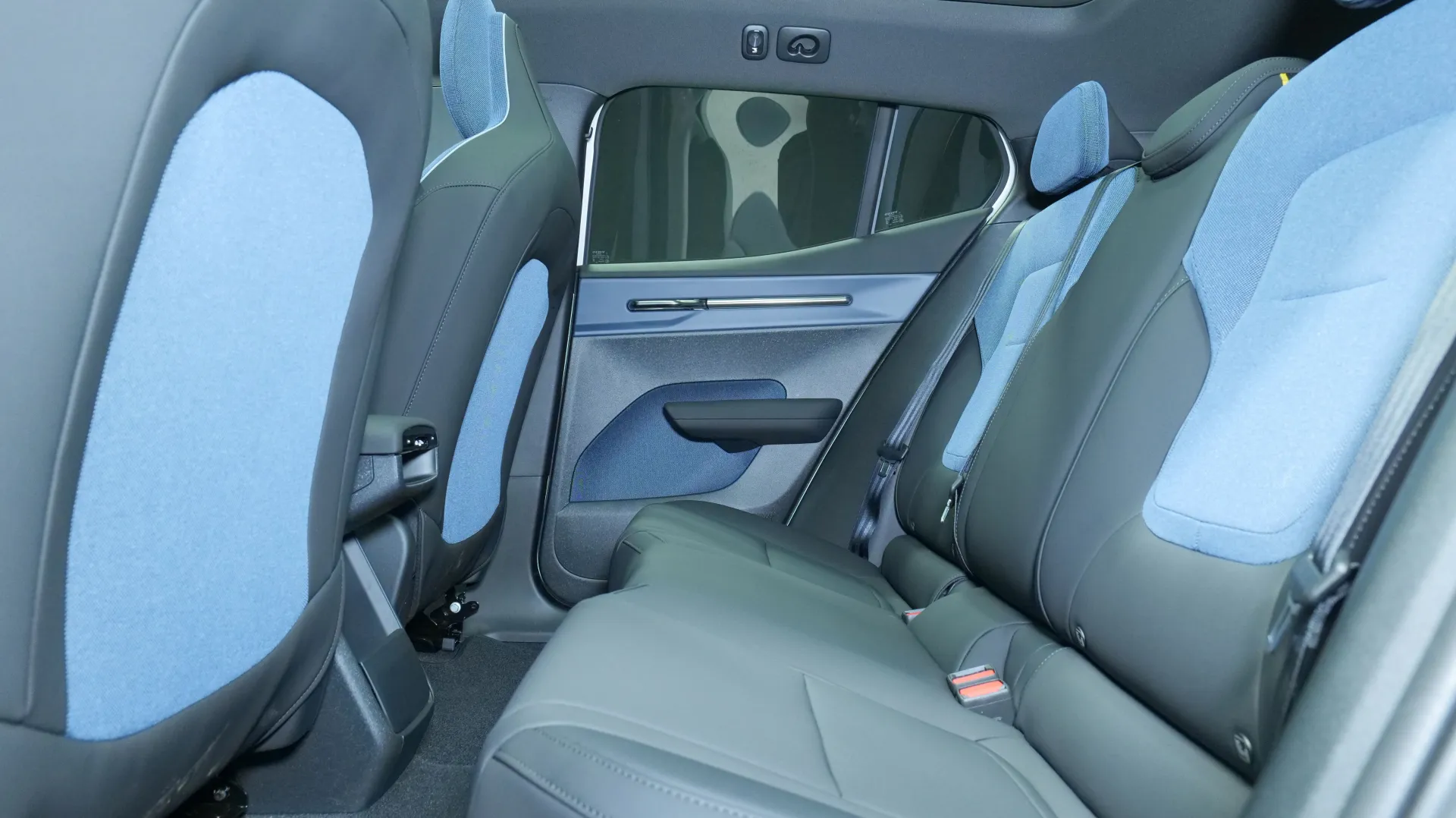 Autokuva 15 - KXL-432