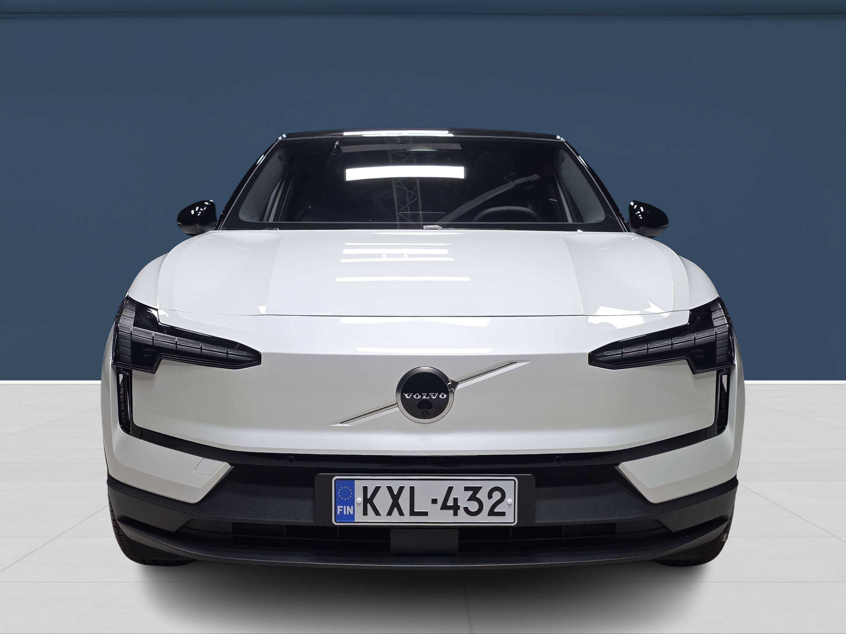 Volvo EX30 Twin Performance Ultra 2026, kuva 2/18