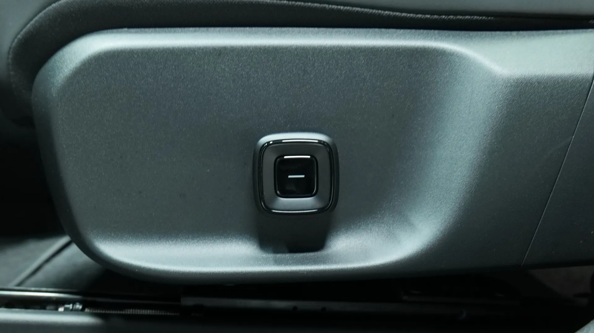 Autokuva 10 - KXL-432