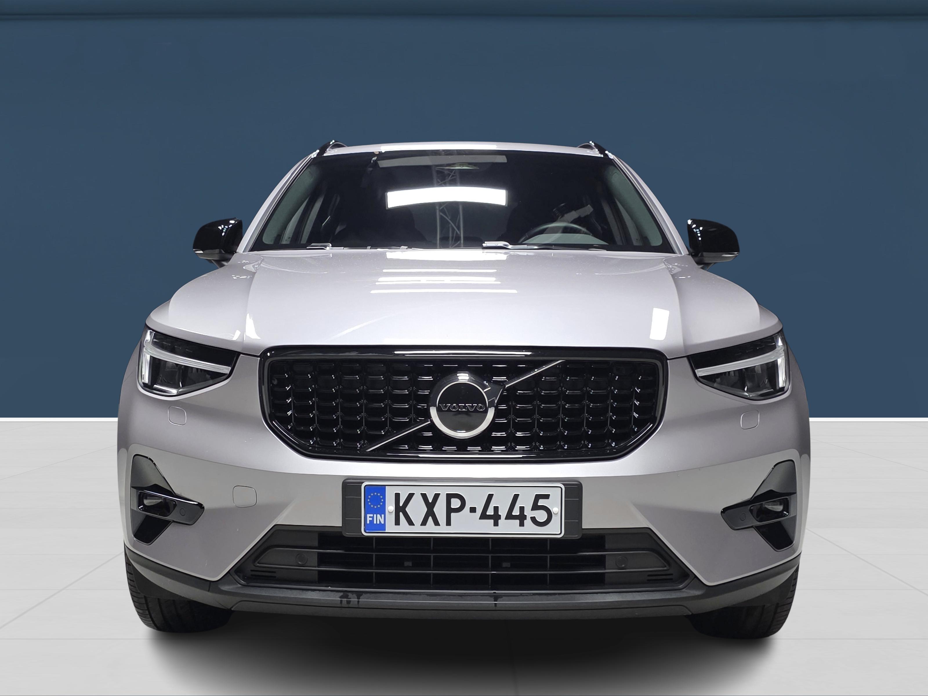 Volvo XC40 B3 MHEV Plus 2026, kuva 2/17