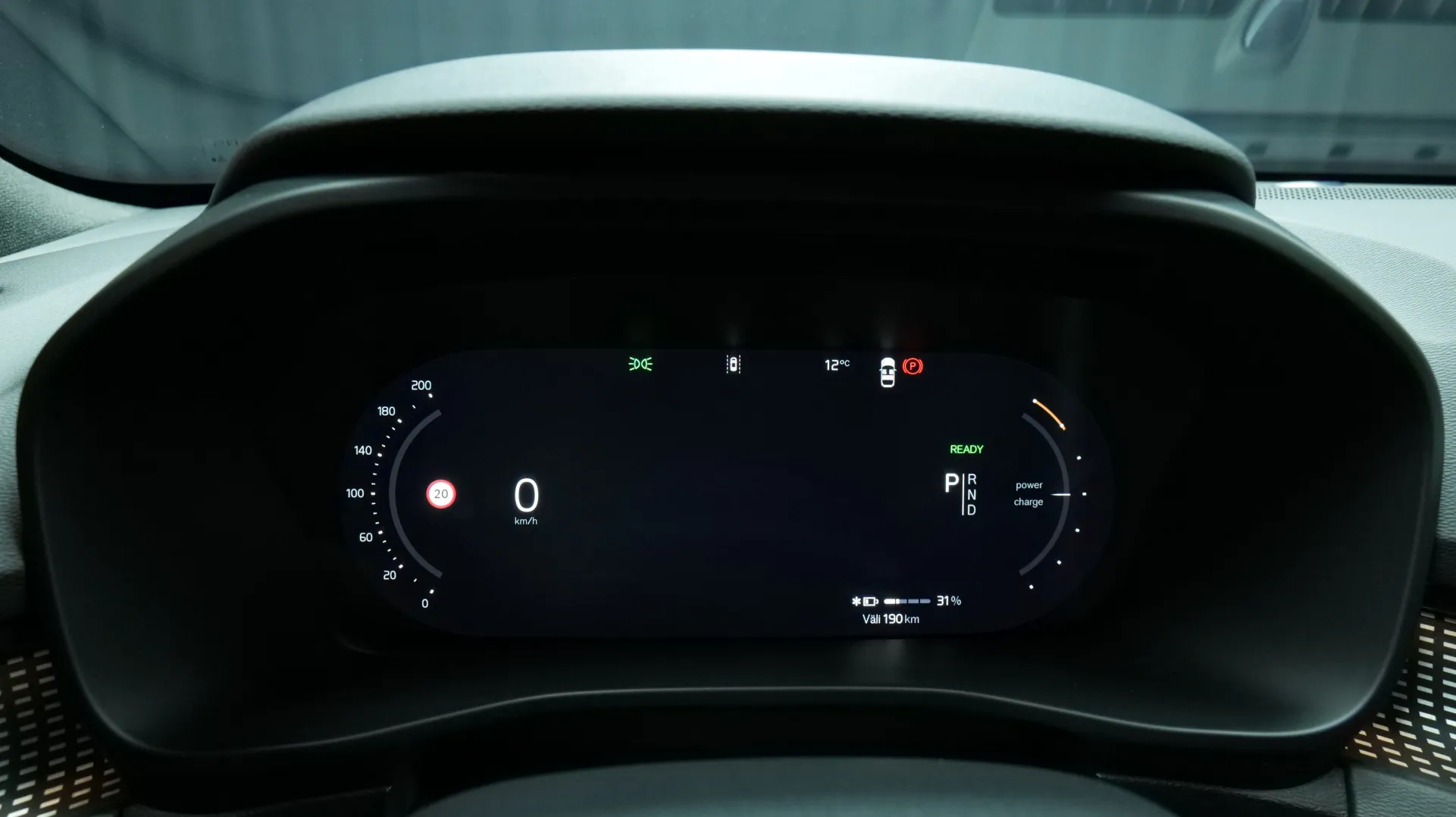 Autokuva 6 - KXP-704