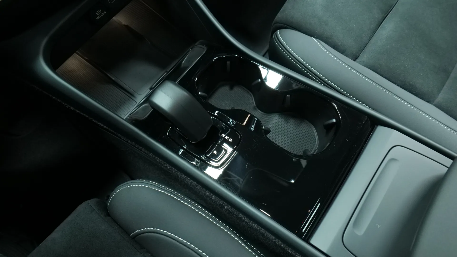 Autokuva 9 - KXP-704