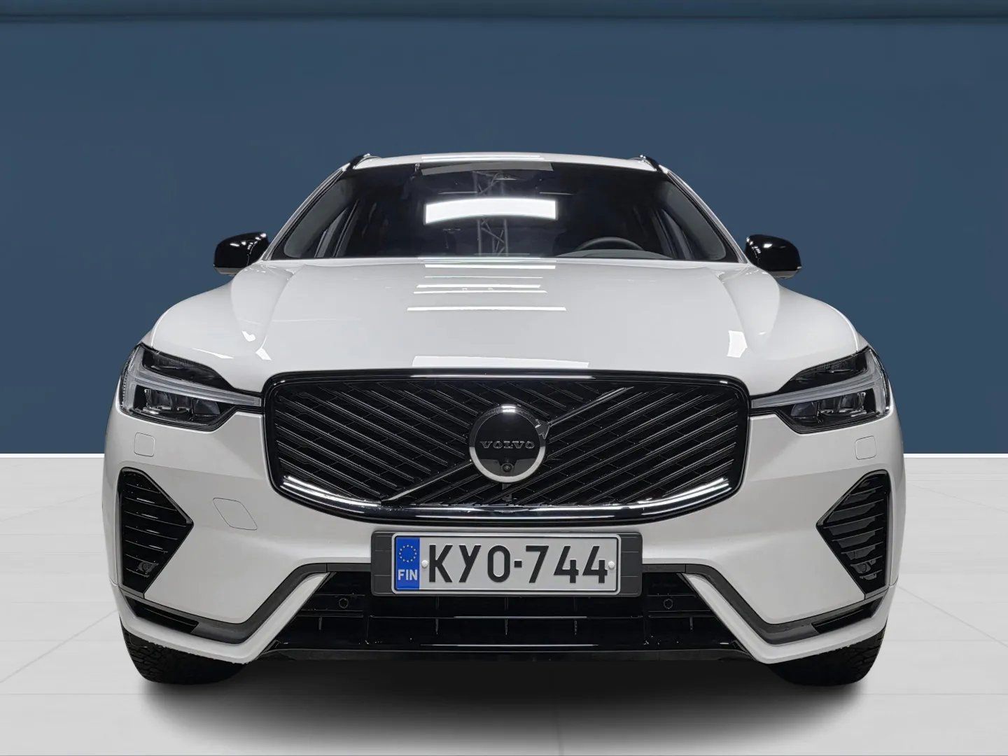 Autokuva 2 - KYO-744