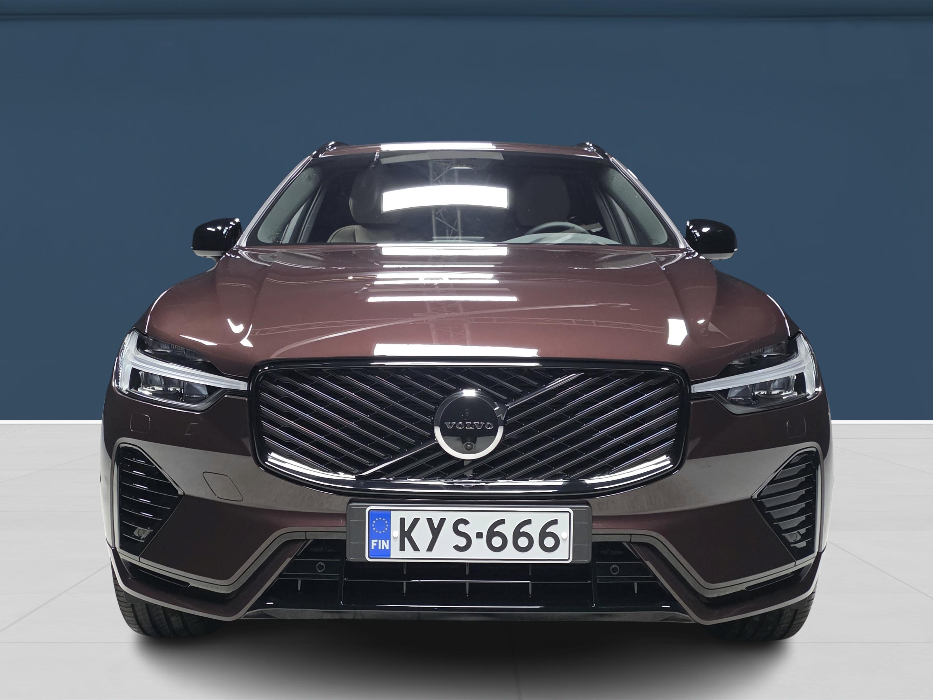 Volvo XC60 T6 AWD Long Range Plus Dark 2027, photo 2/17