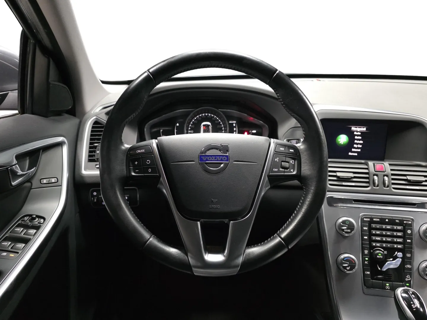 Autokuva 10 - LOC-353