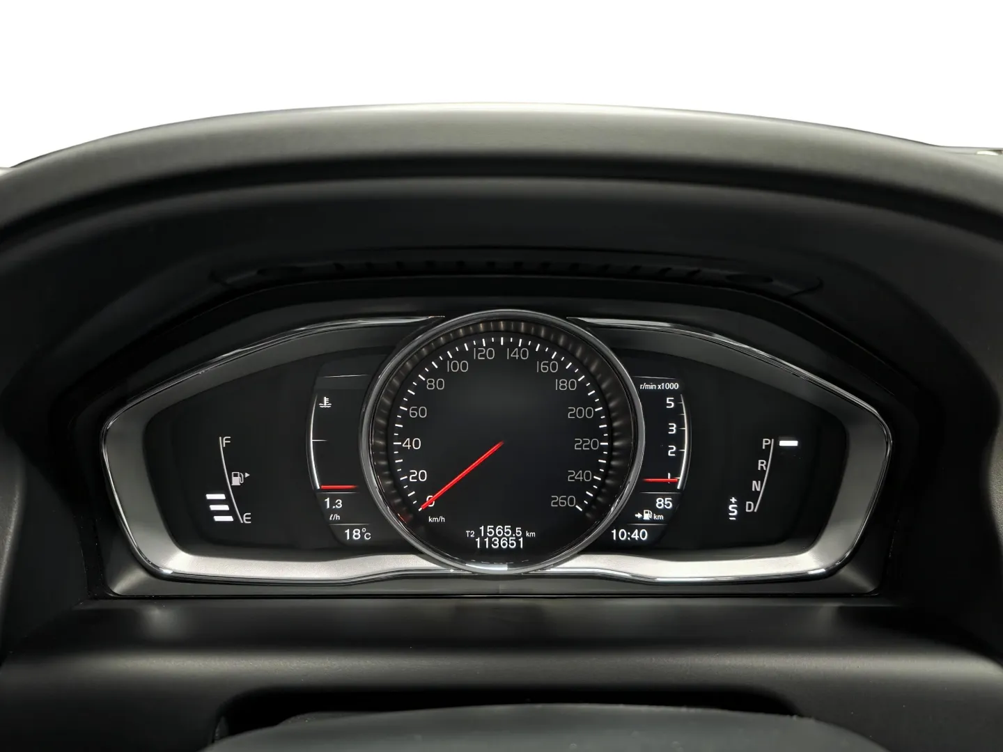 Autokuva 7 - LOC-353