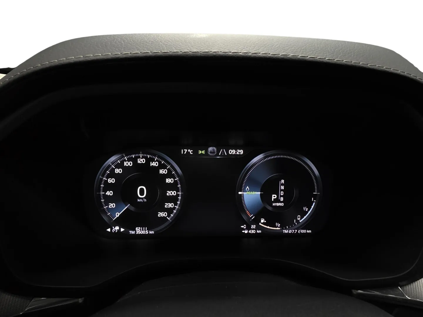 Autokuva 7 - LOT-960