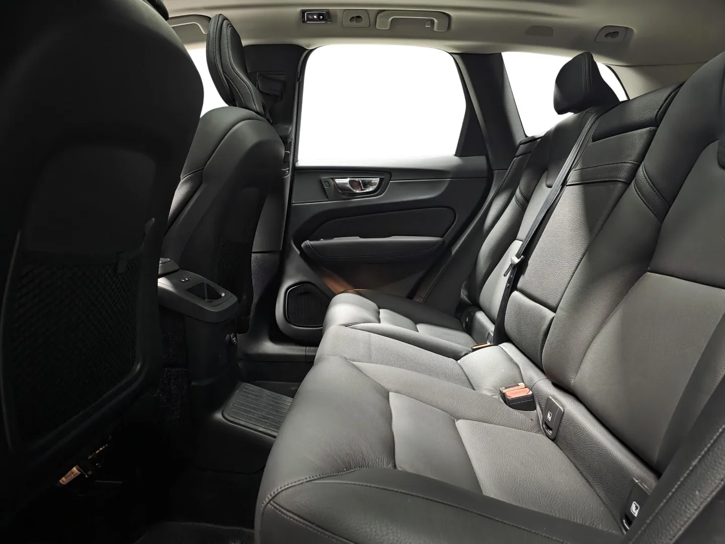 Autokuva 9 - LOT-960