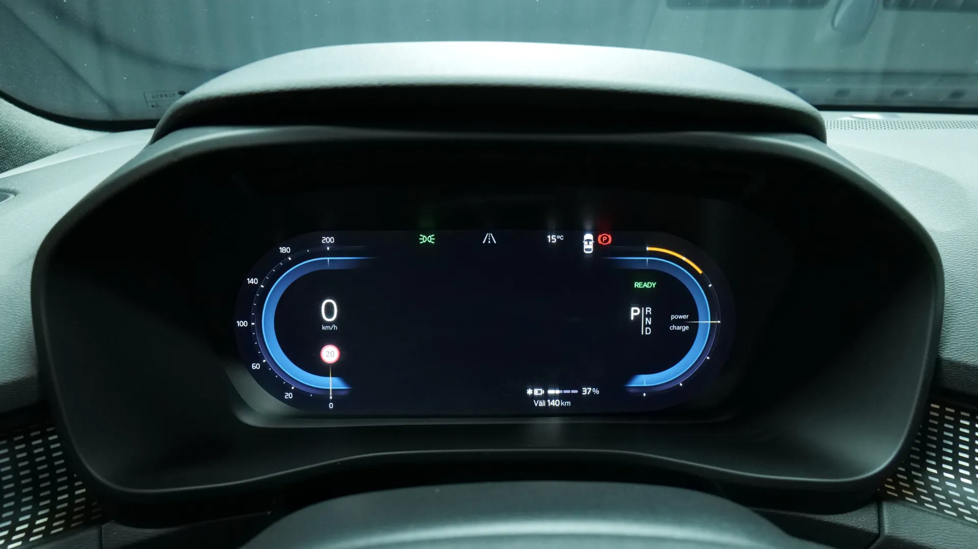 Autokuva 6 - LPL-838