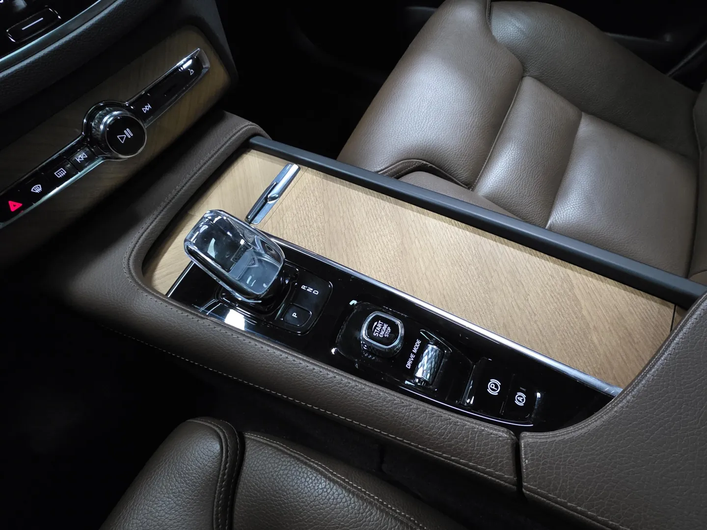 Autokuva 15 - LPT-580