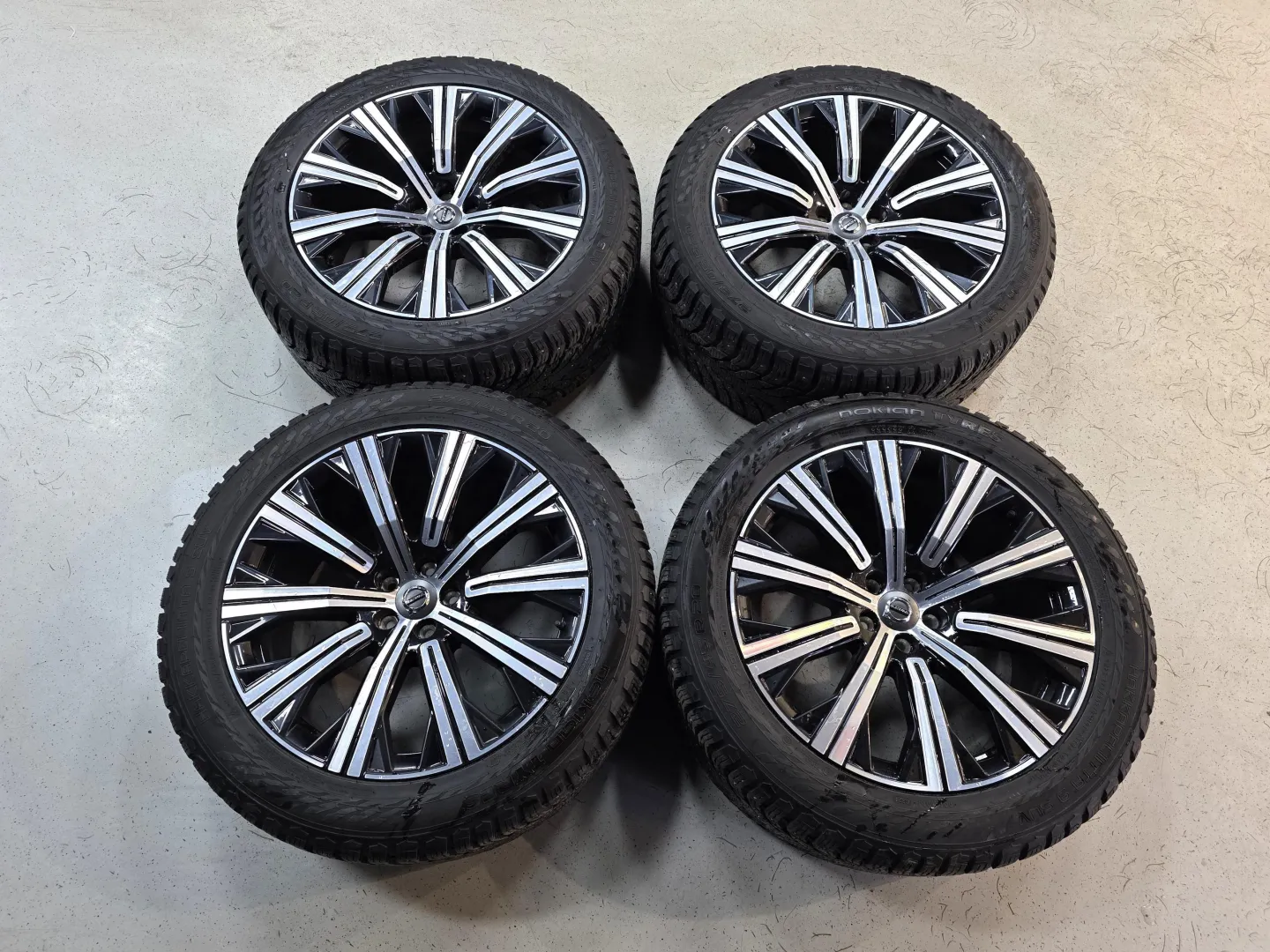 Autokuva 12 - LPT-580