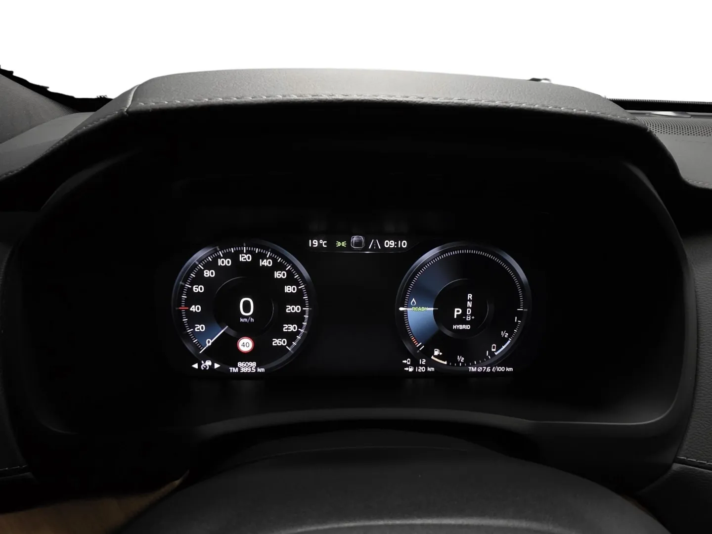 Autokuva 7 - LPT-580