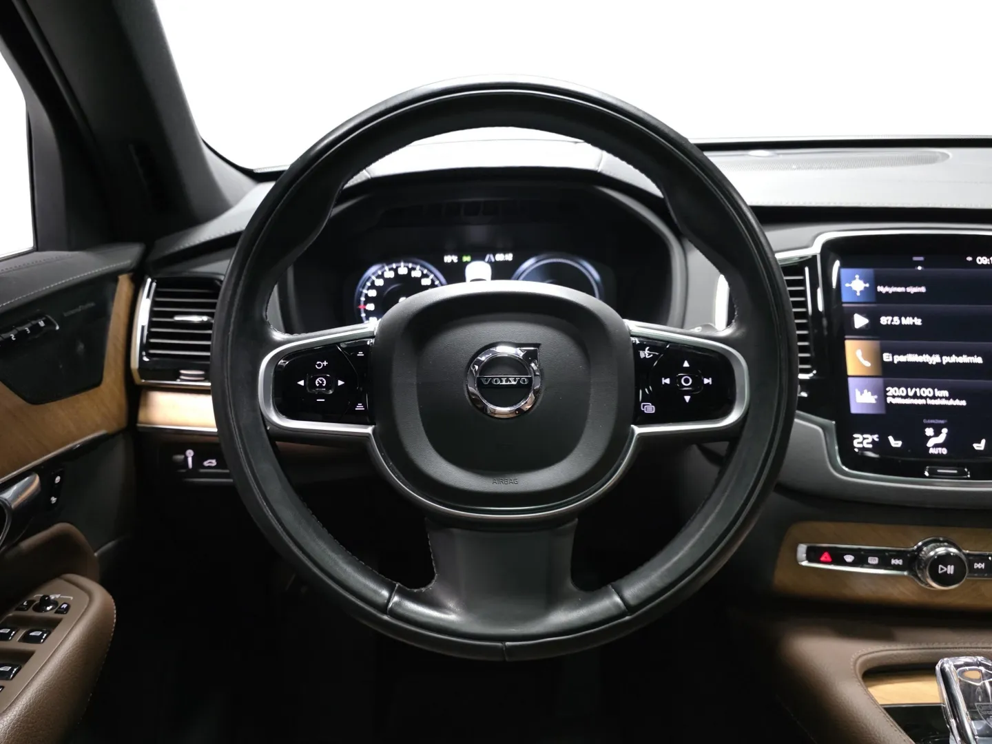 Autokuva 10 - LPT-580