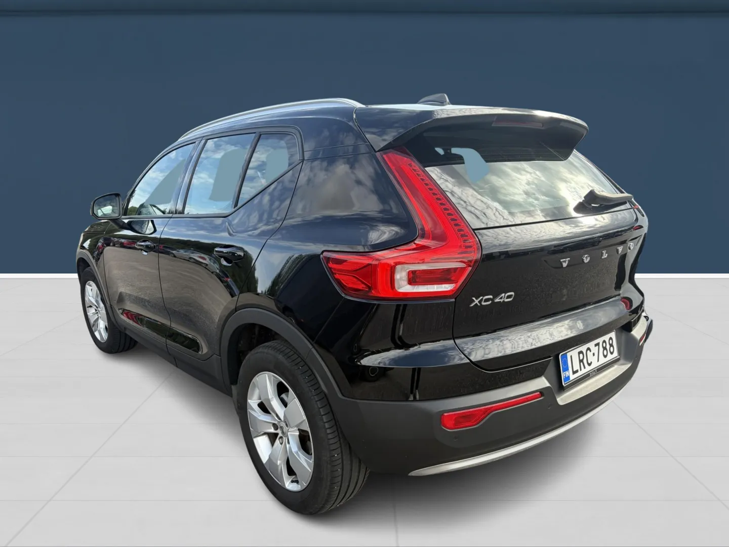 Autokuva 5 - LRC-788