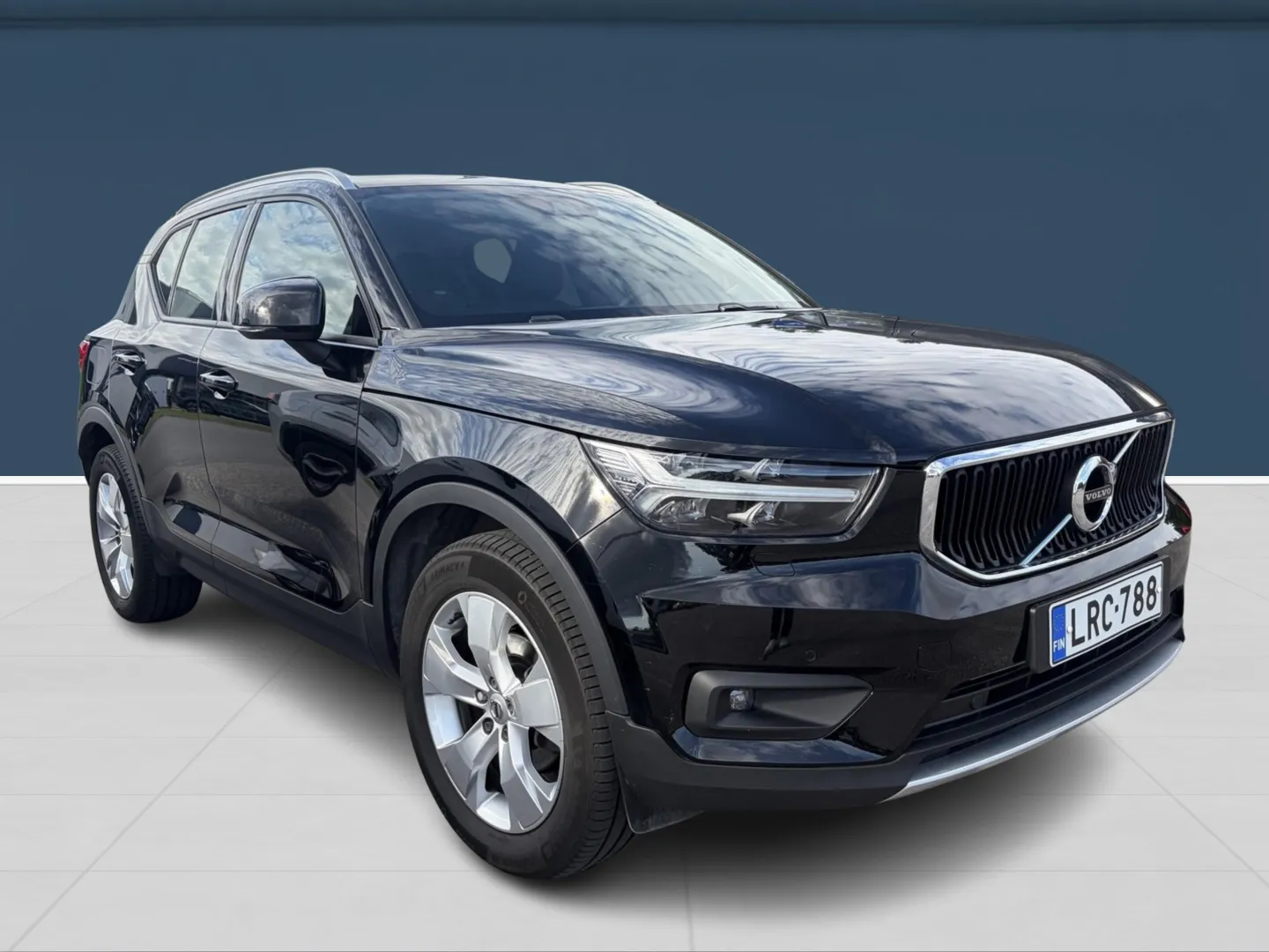 Autokuva 3 - LRC-788