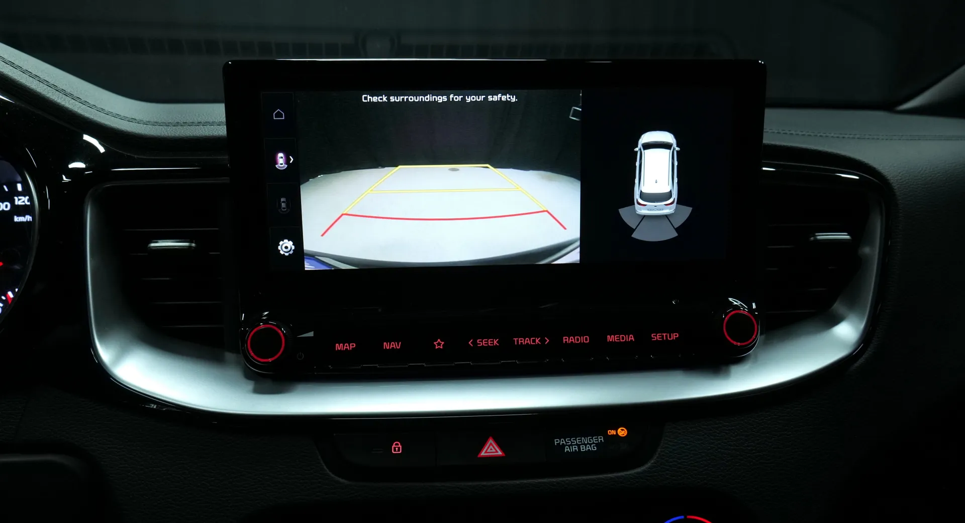 Autokuva 9 - LRC-818