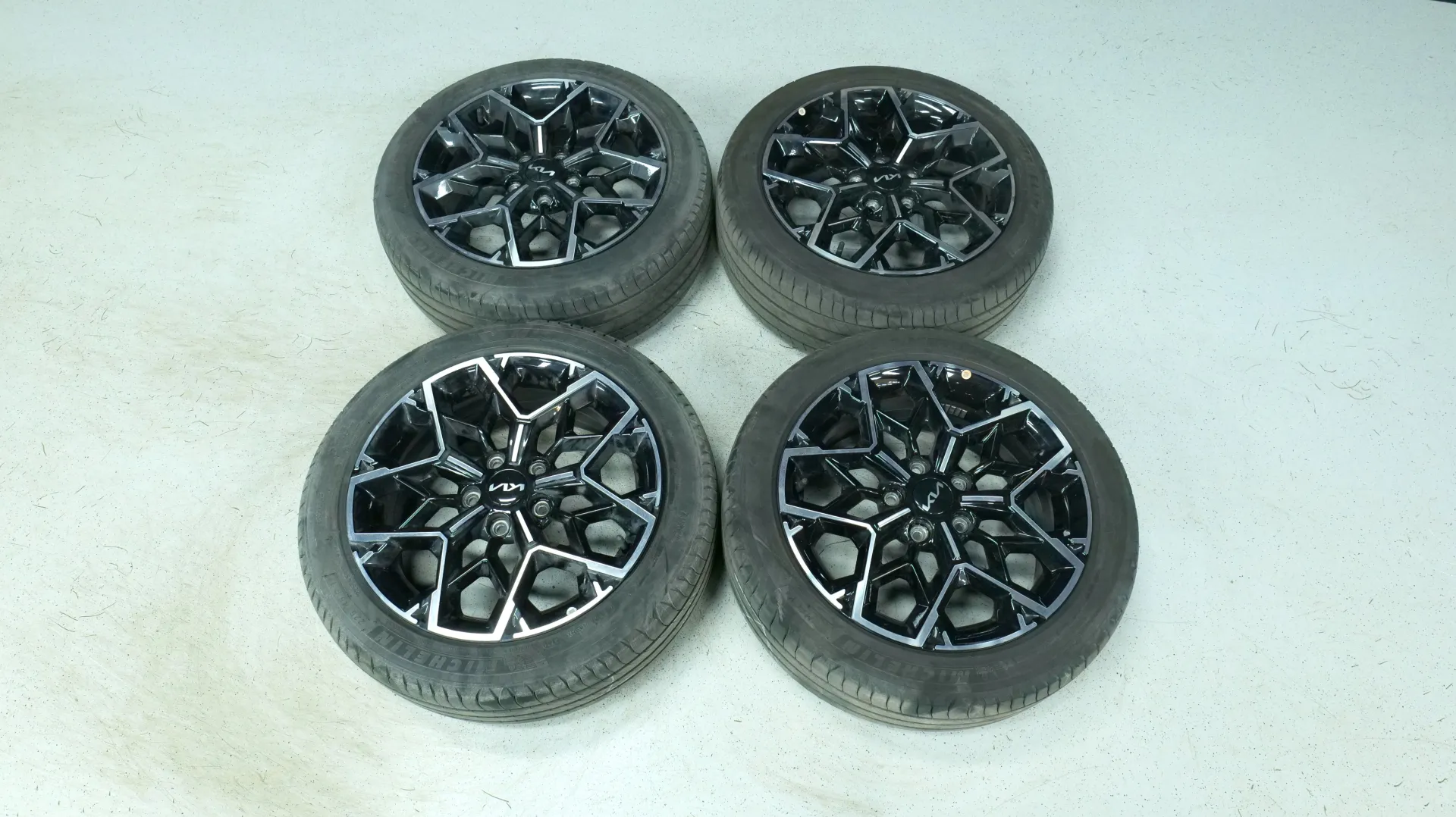 Autokuva 18 - LRC-818