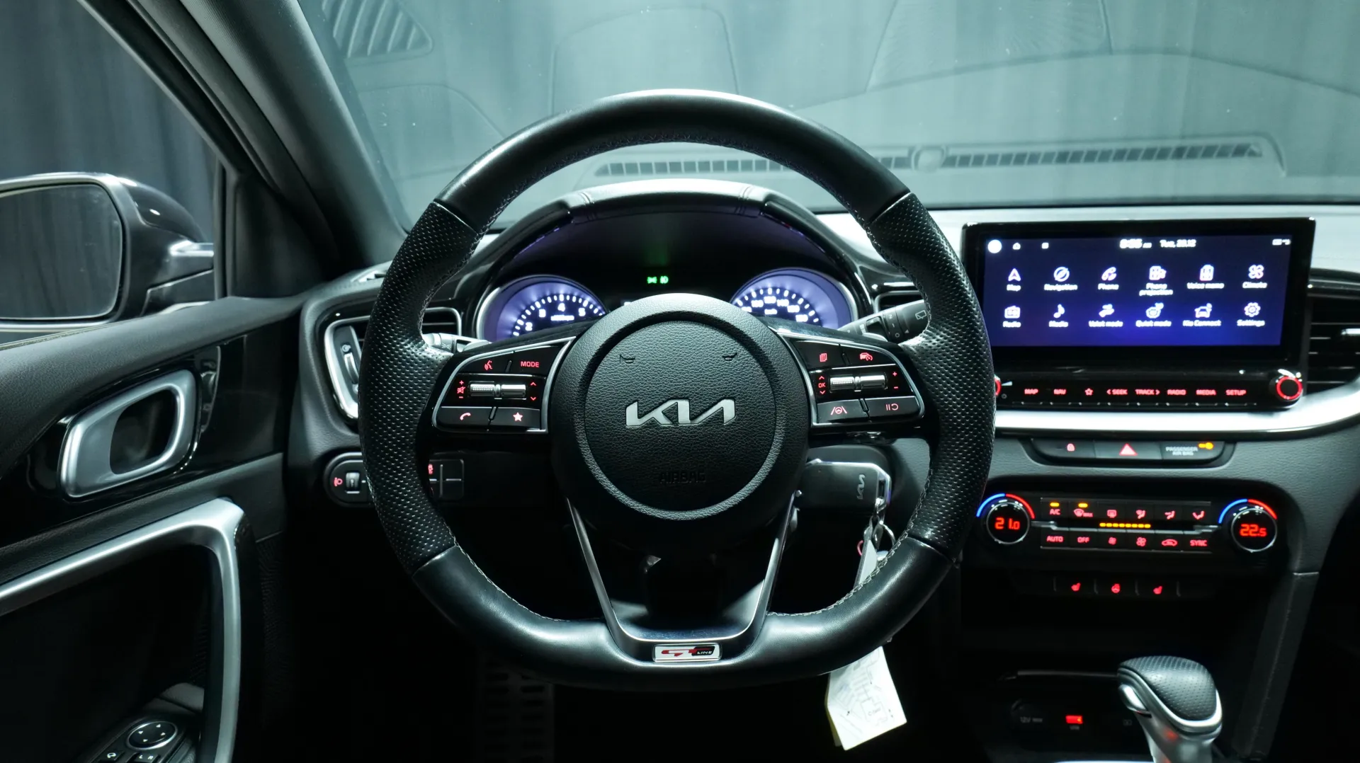 Autokuva 14 - LRC-818