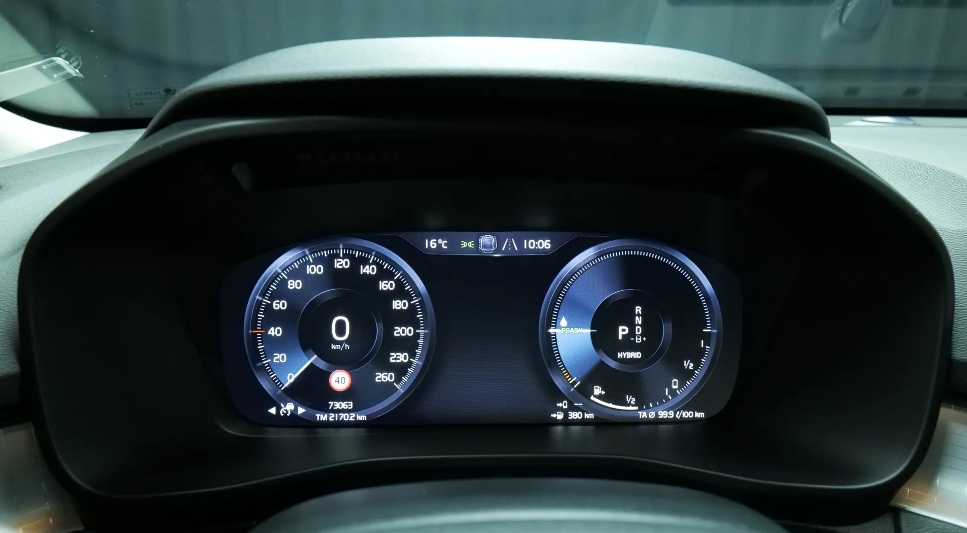 Autokuva 6 - LRH-369