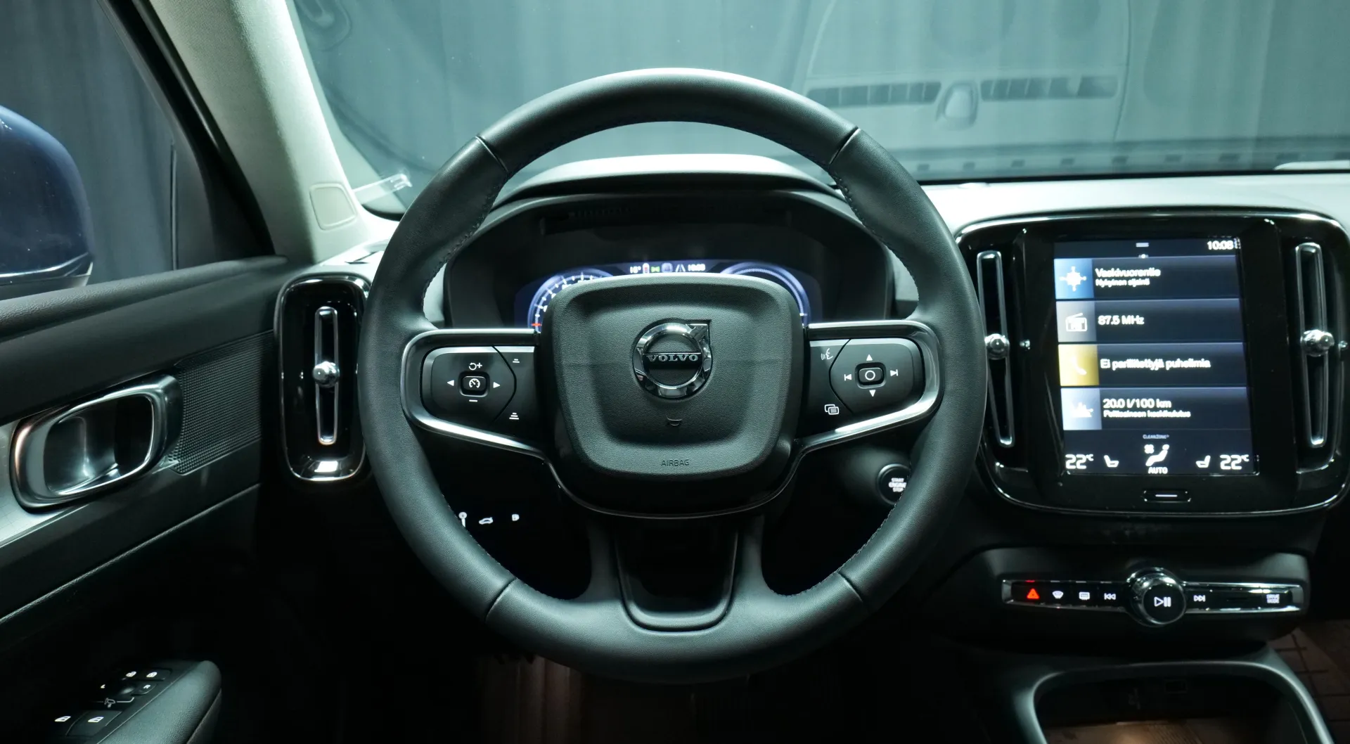 Autokuva 15 - LRH-369