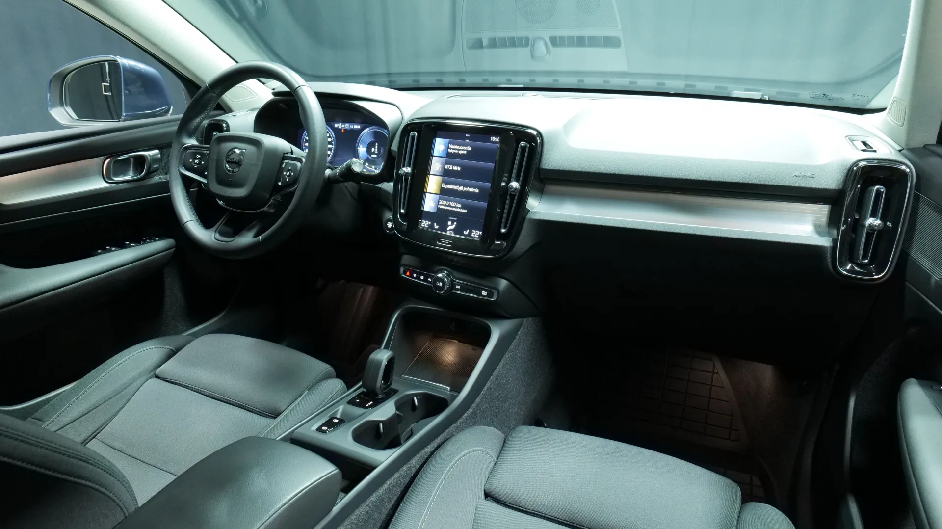 Autokuva 18 - LRH-369