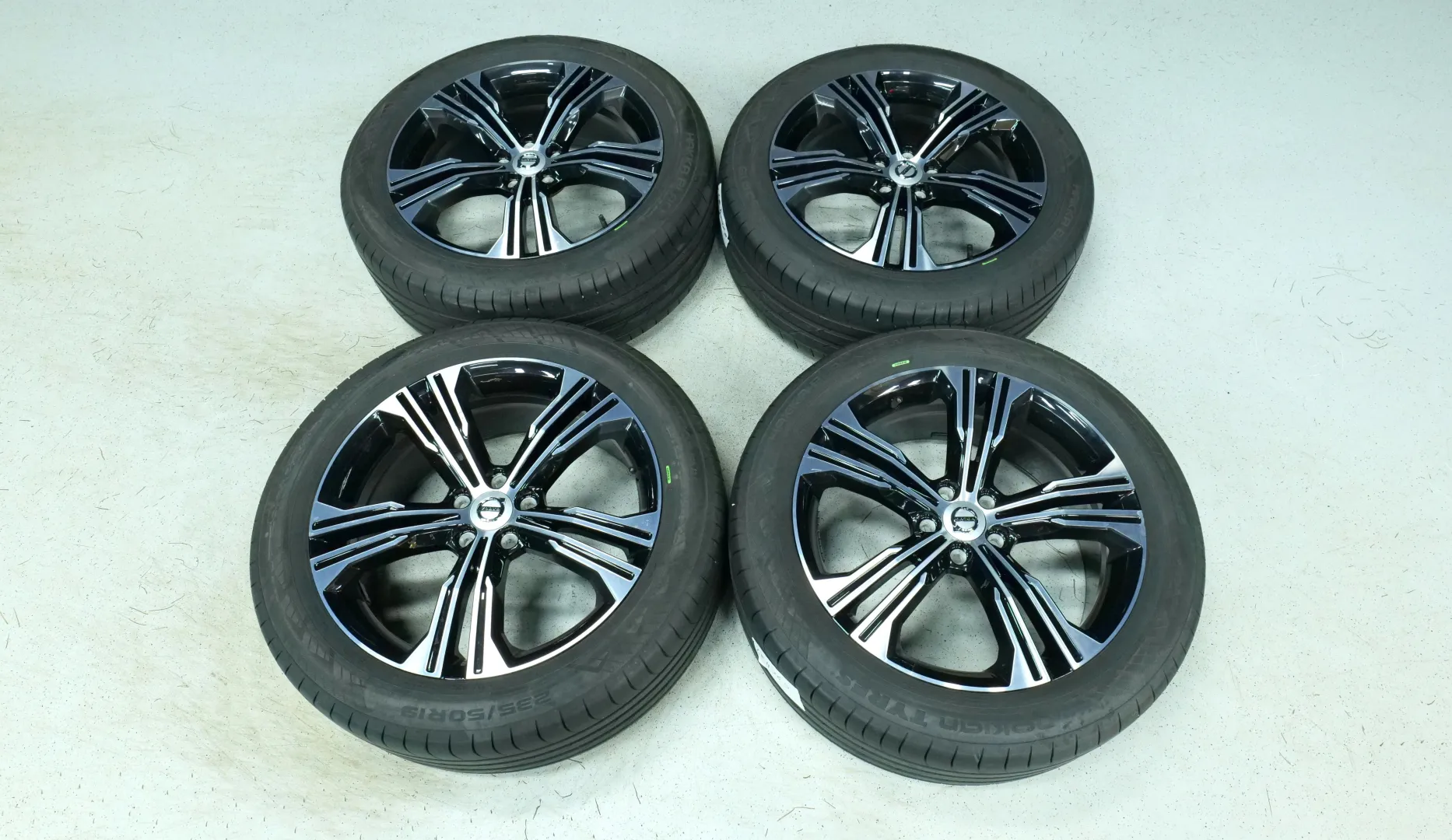 Autokuva 19 - LRH-369