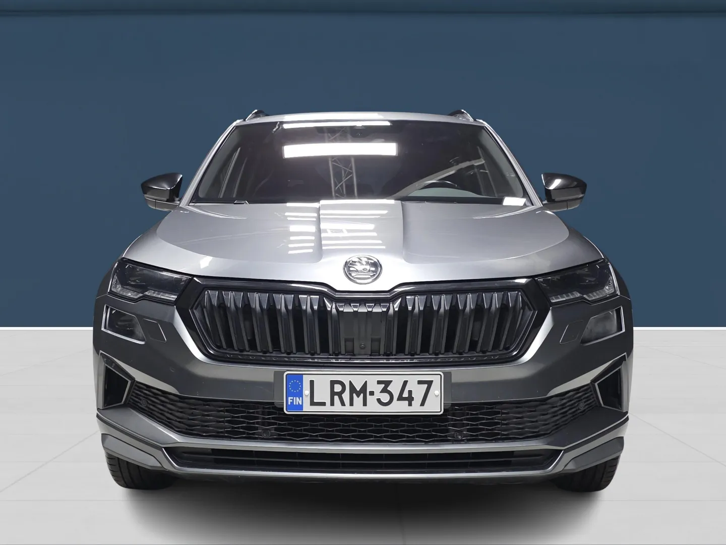 Autokuva 2 - LRM-347