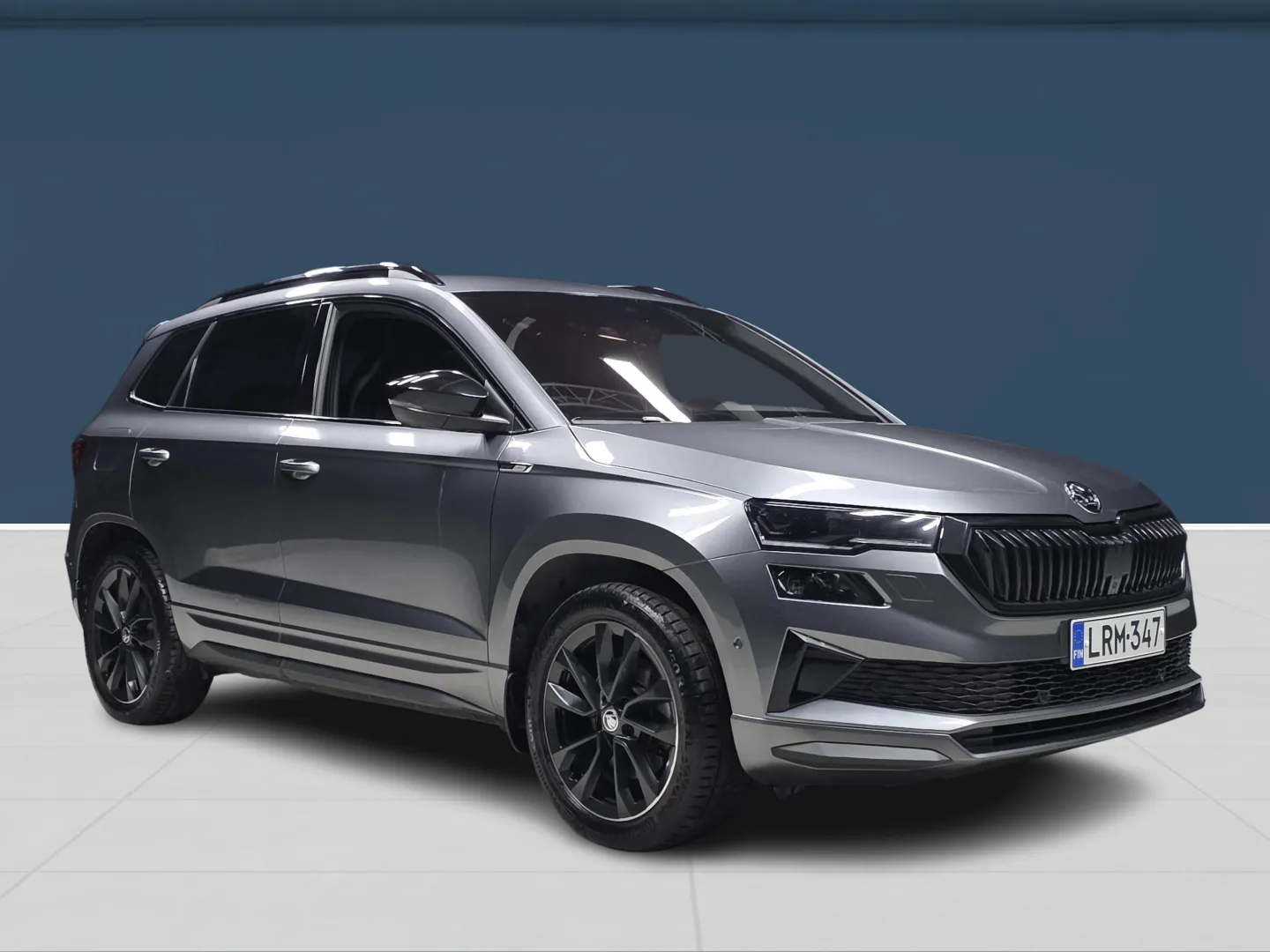 Autokuva 3 - LRM-347