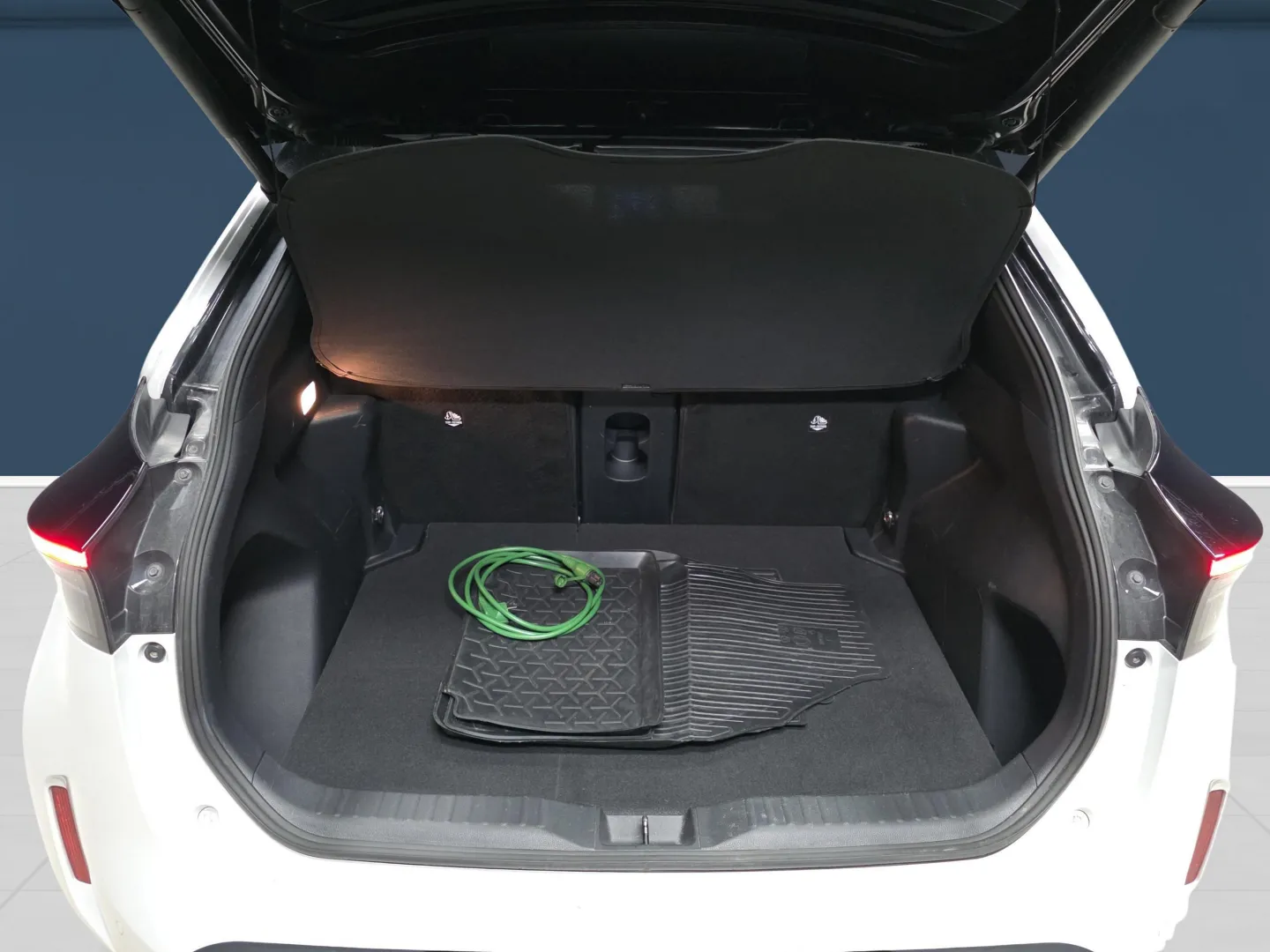 Autokuva 11 - LRM-956