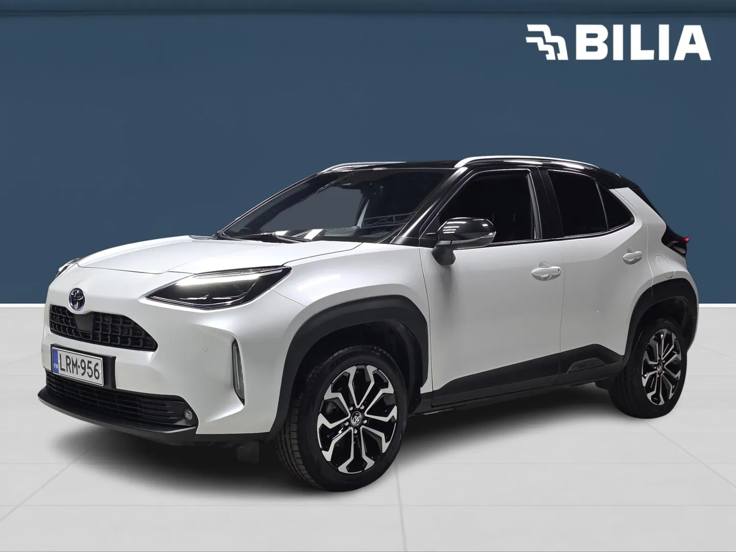 Autokuva 1 - LRM-956