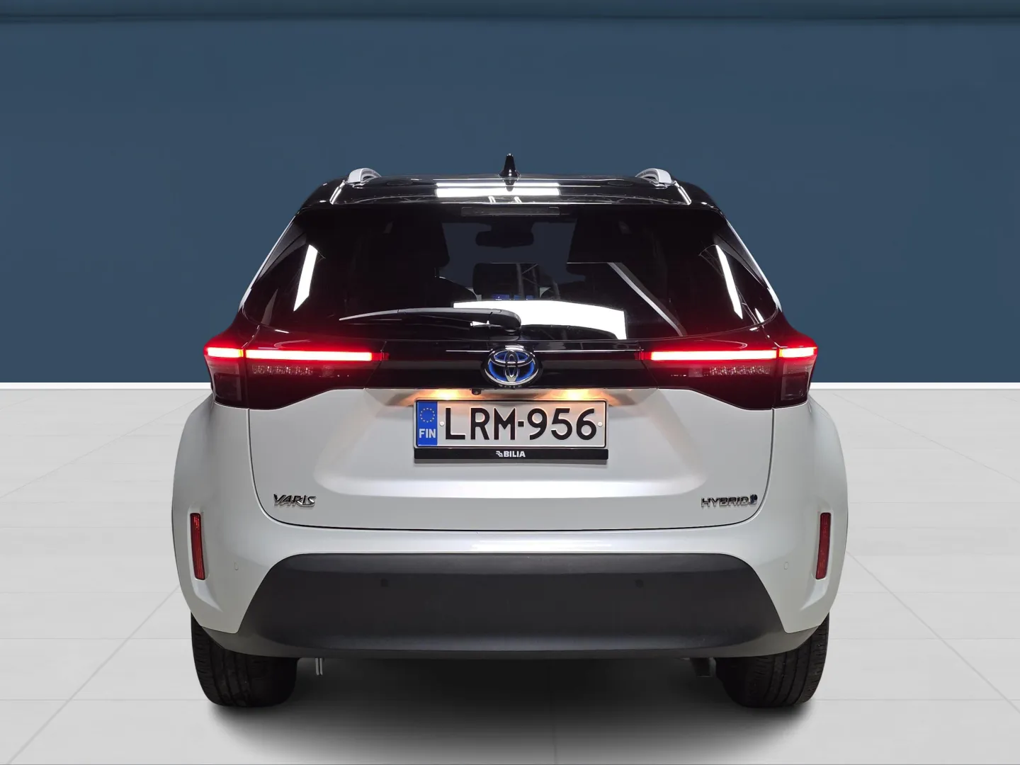 Autokuva 5 - LRM-956