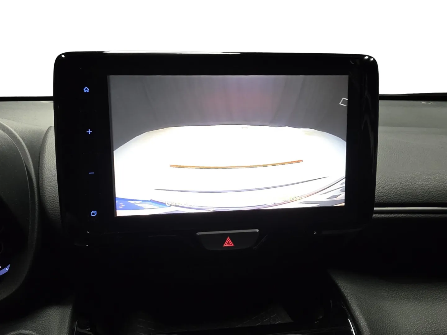 Autokuva 14 - LRM-956