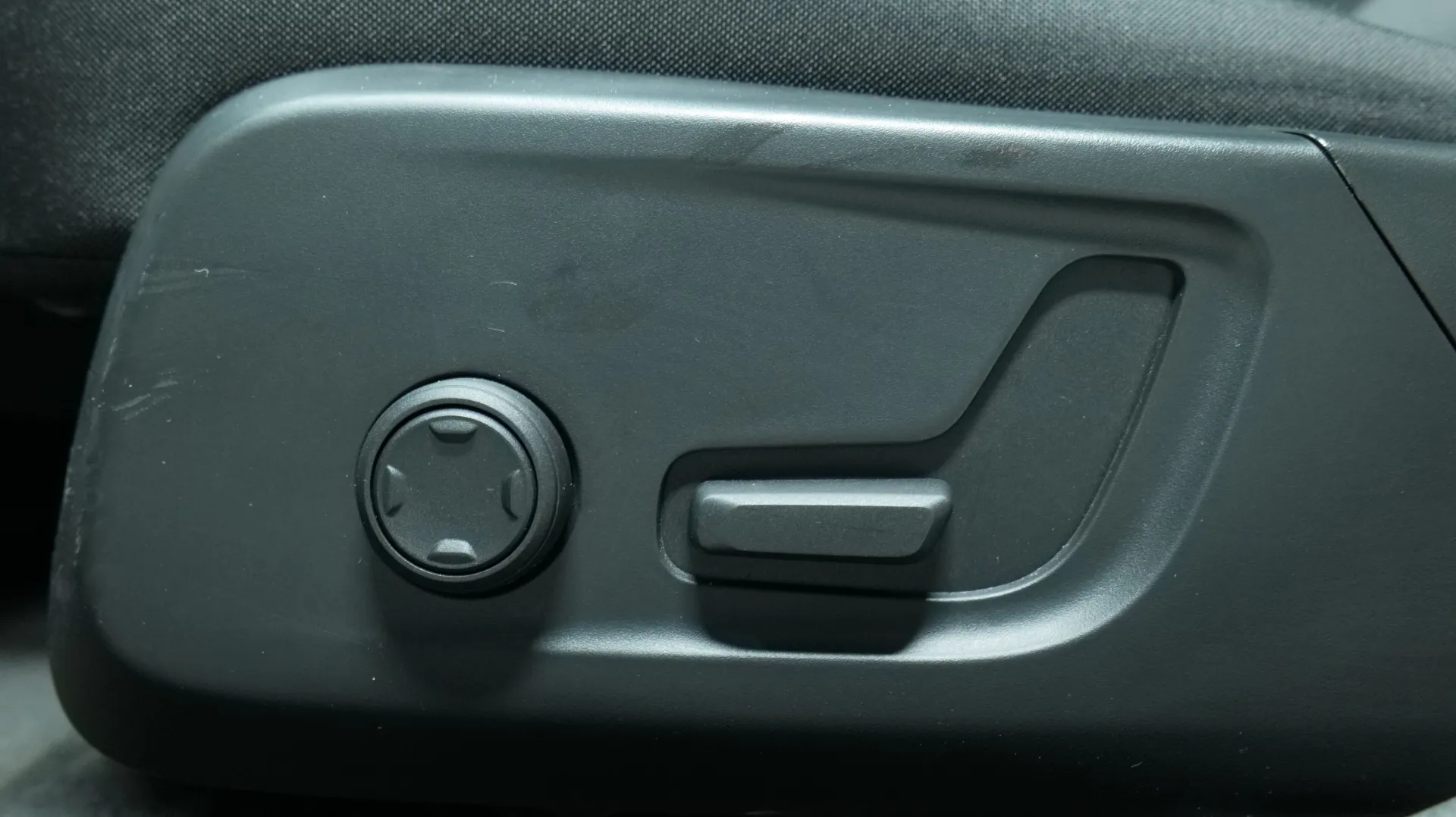 Autokuva 11 - LRN-642