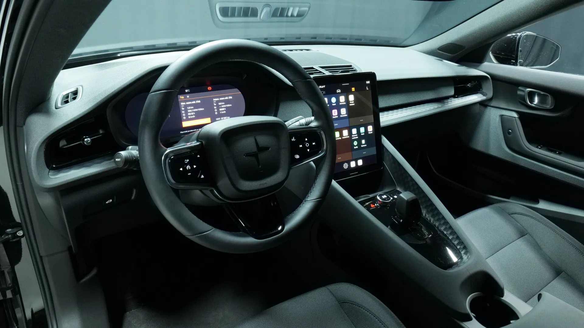 Autokuva 13 - LRN-642