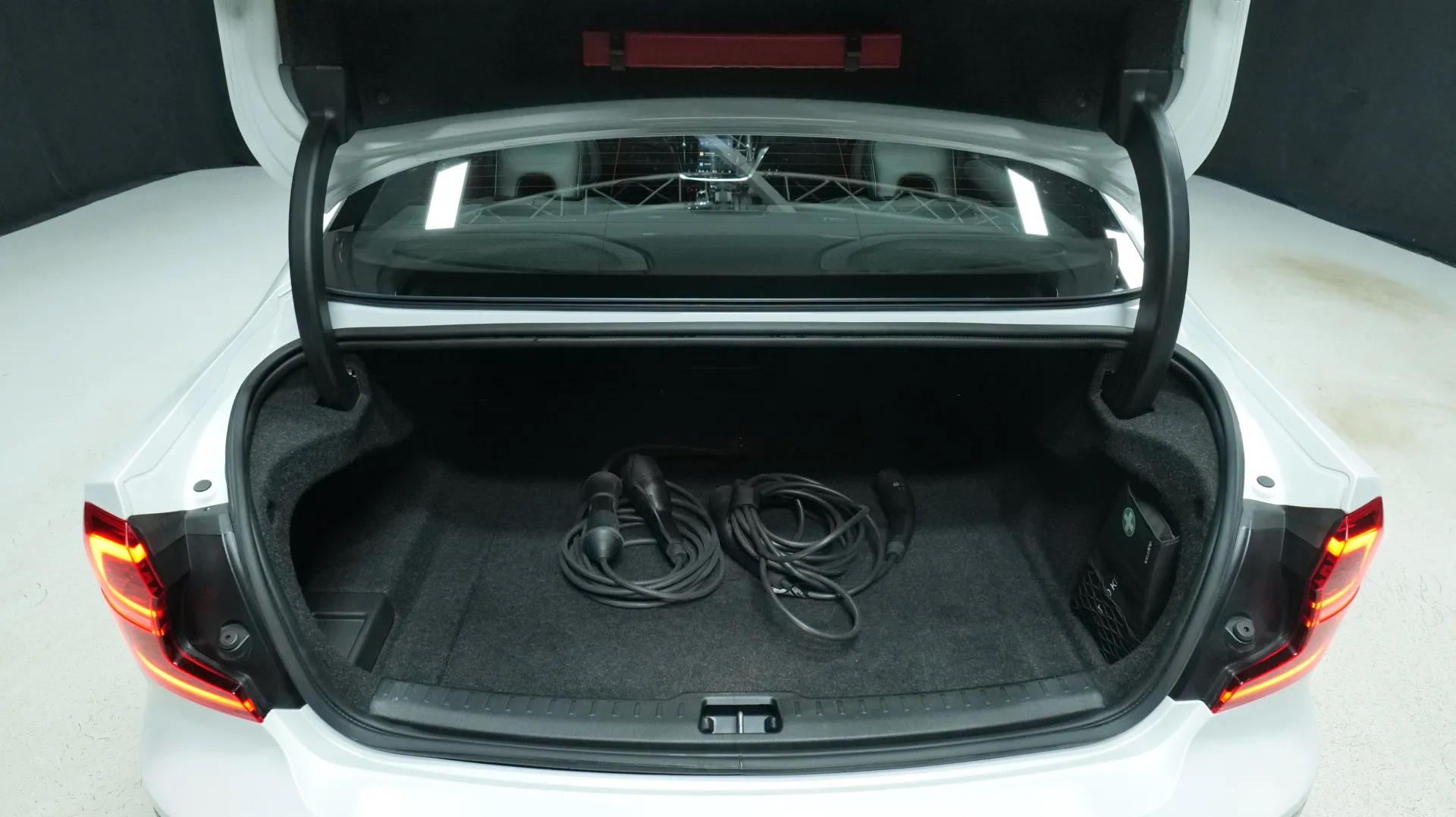 Autokuva 18 - LRO-165