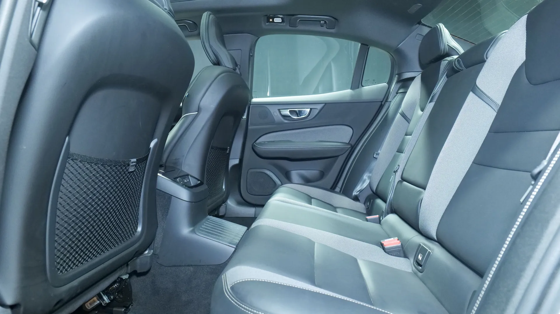 Autokuva 17 - LRO-165