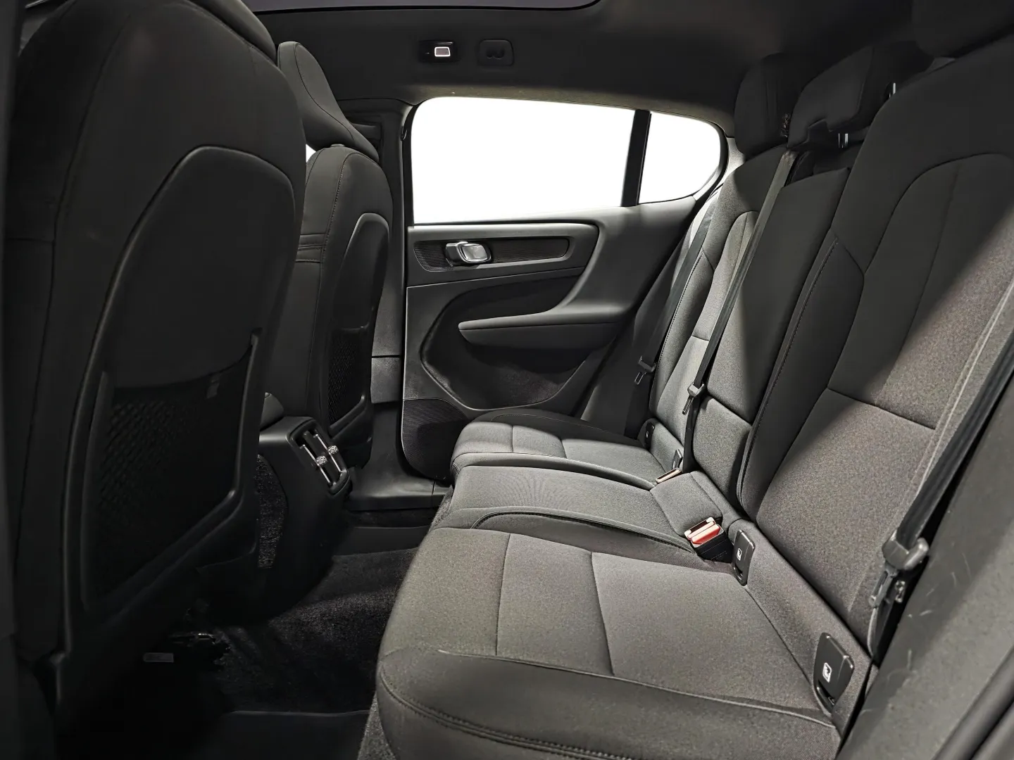 Autokuva 9 - LRO-182