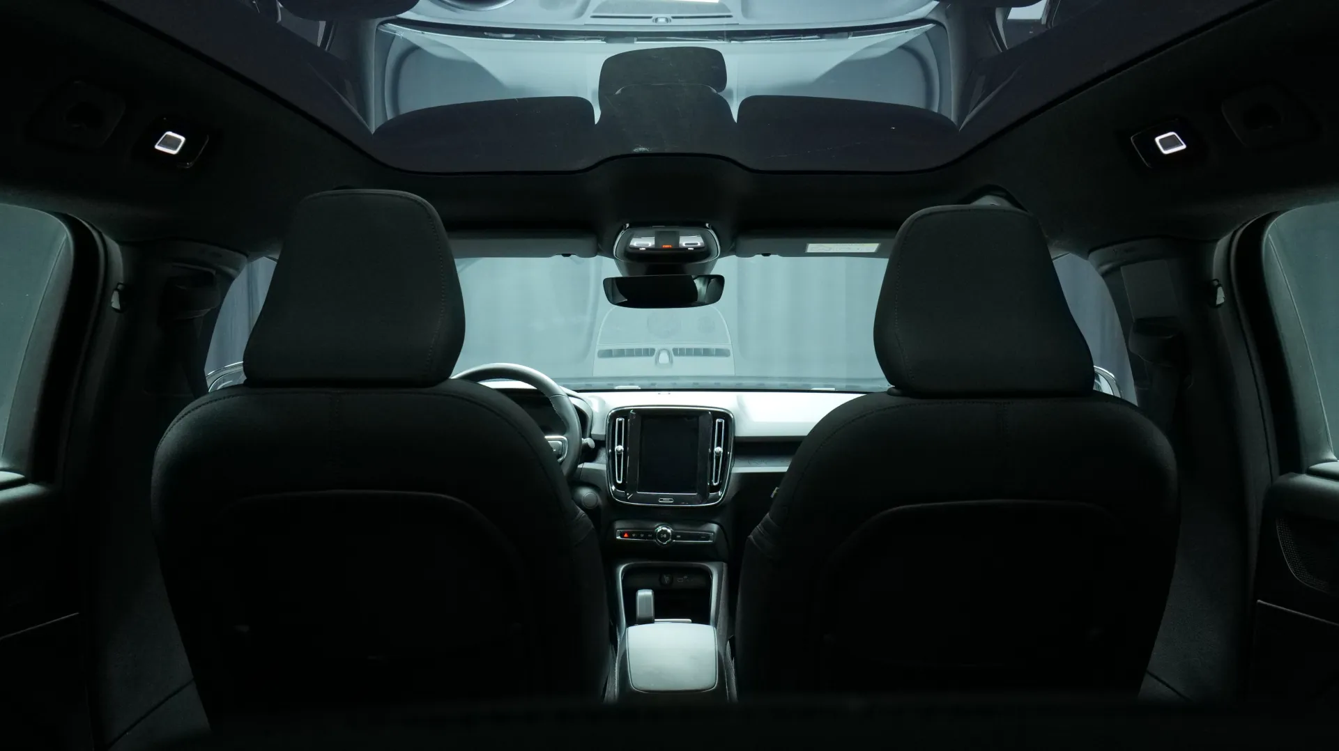 Autokuva 18 - LRO-993