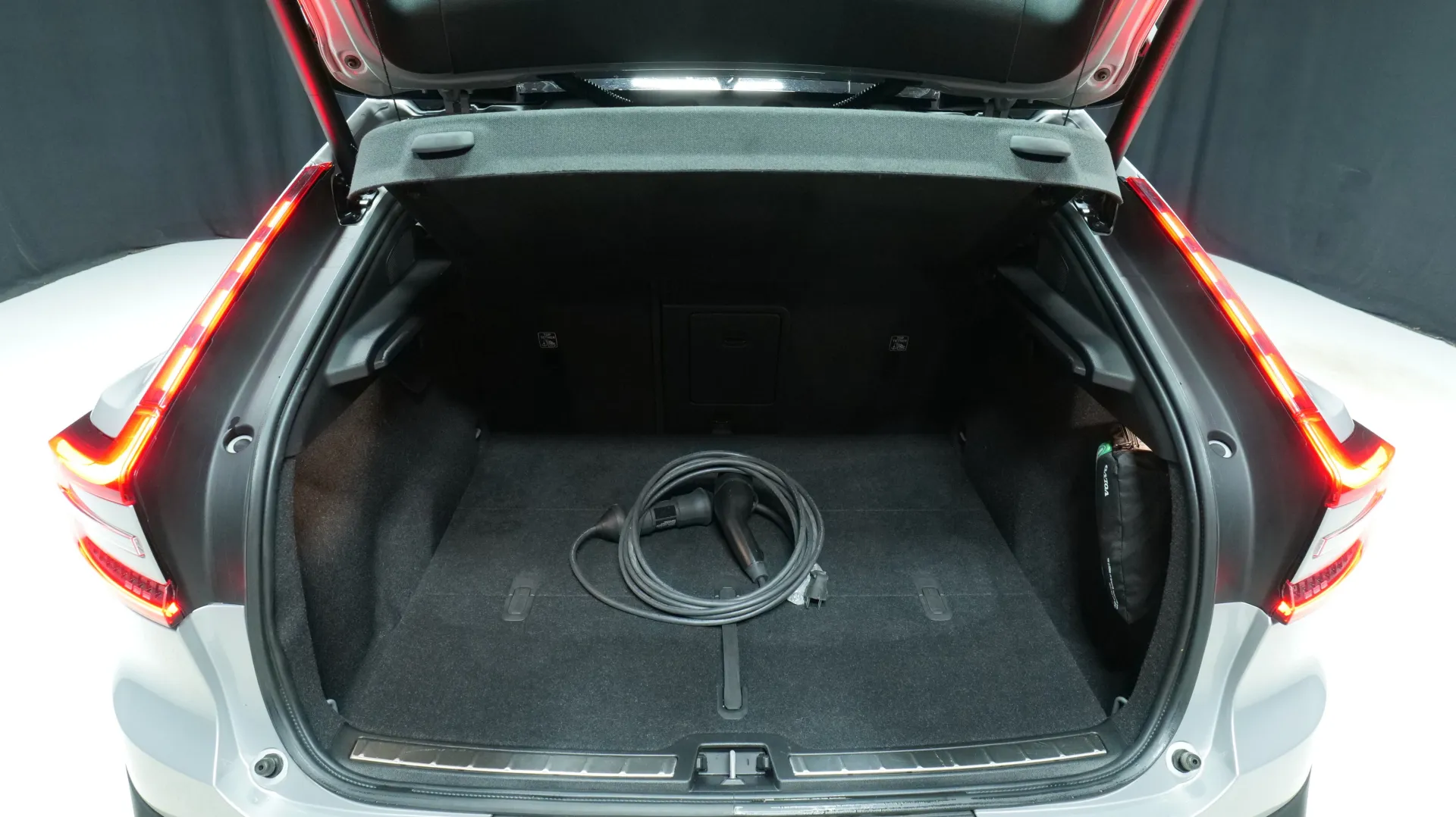 Autokuva 17 - LRO-993