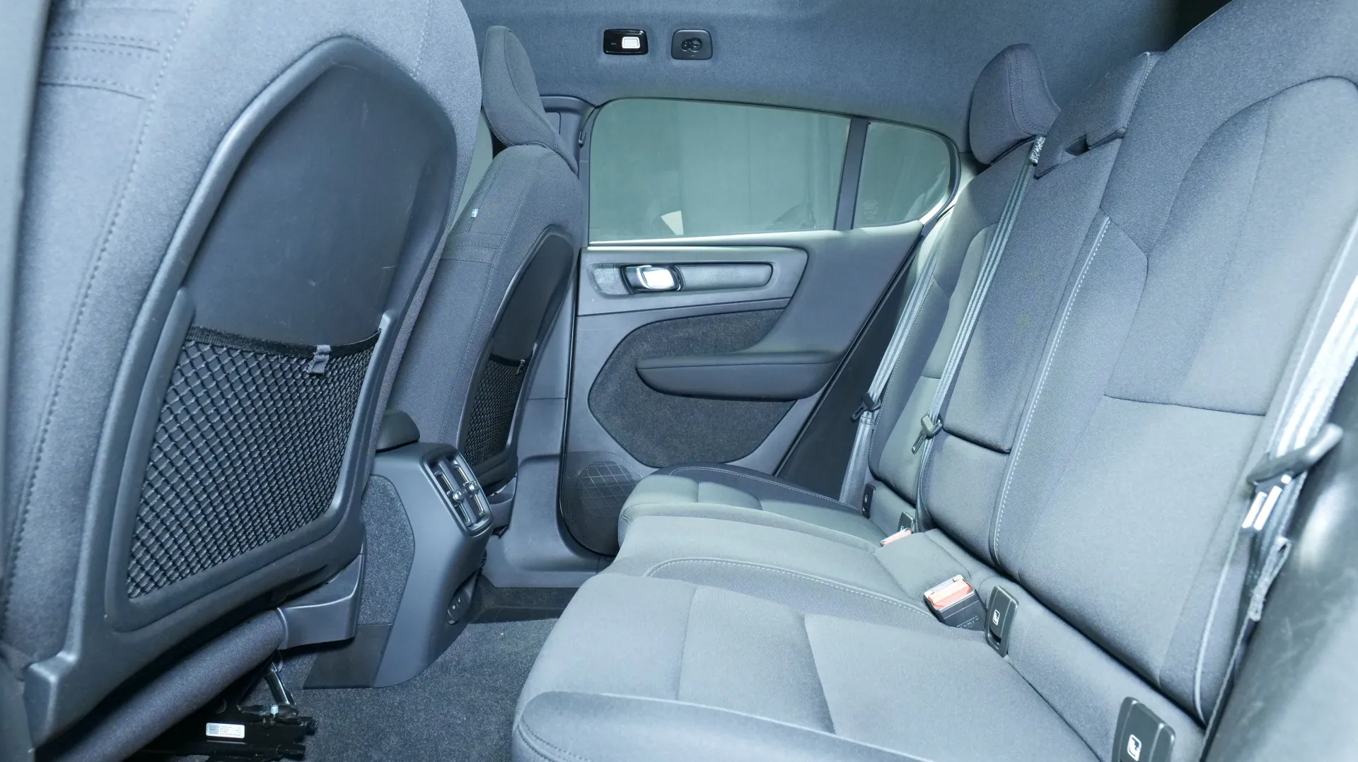 Autokuva 16 - LRO-993