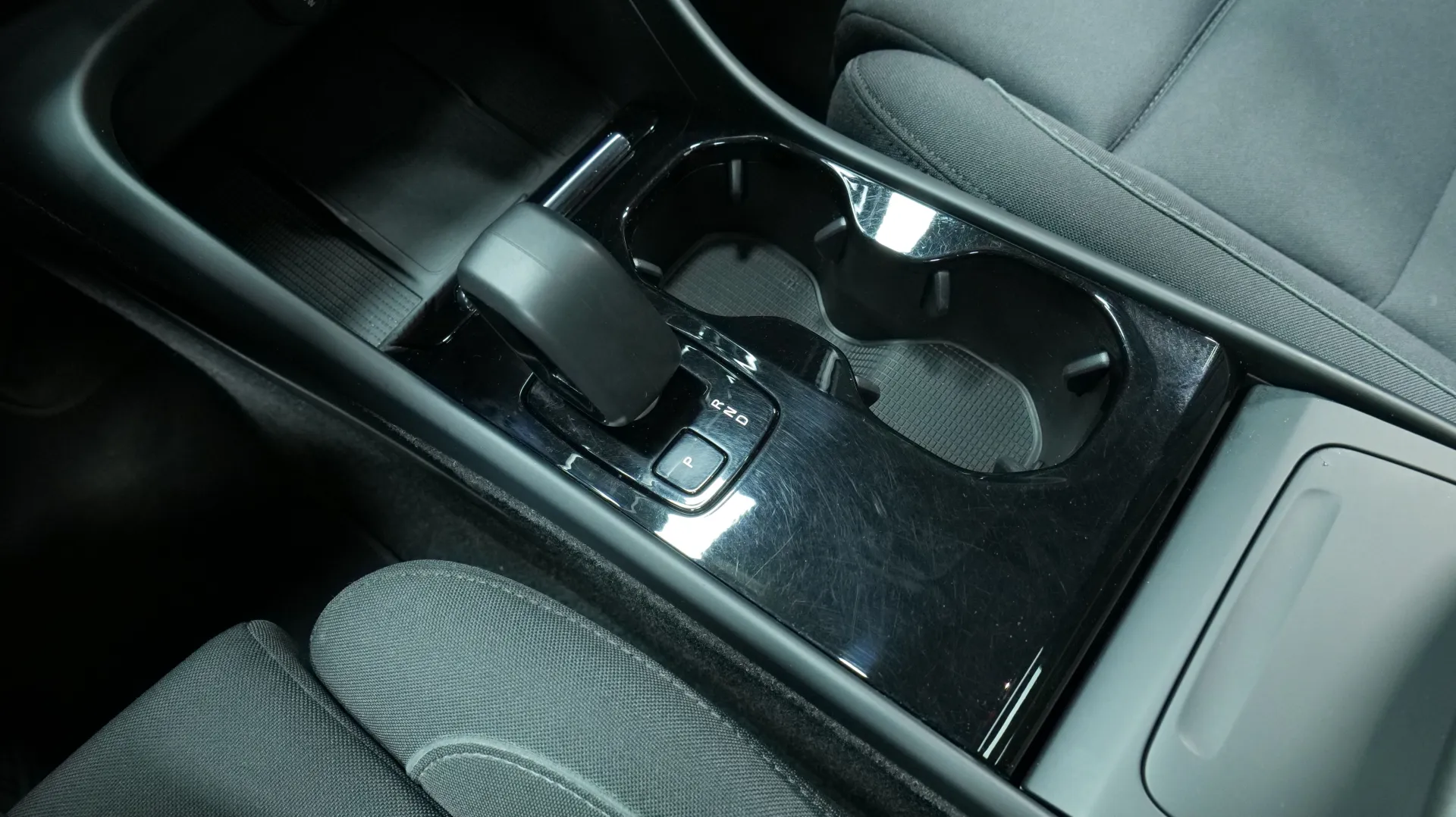 Autokuva 10 - LRO-993