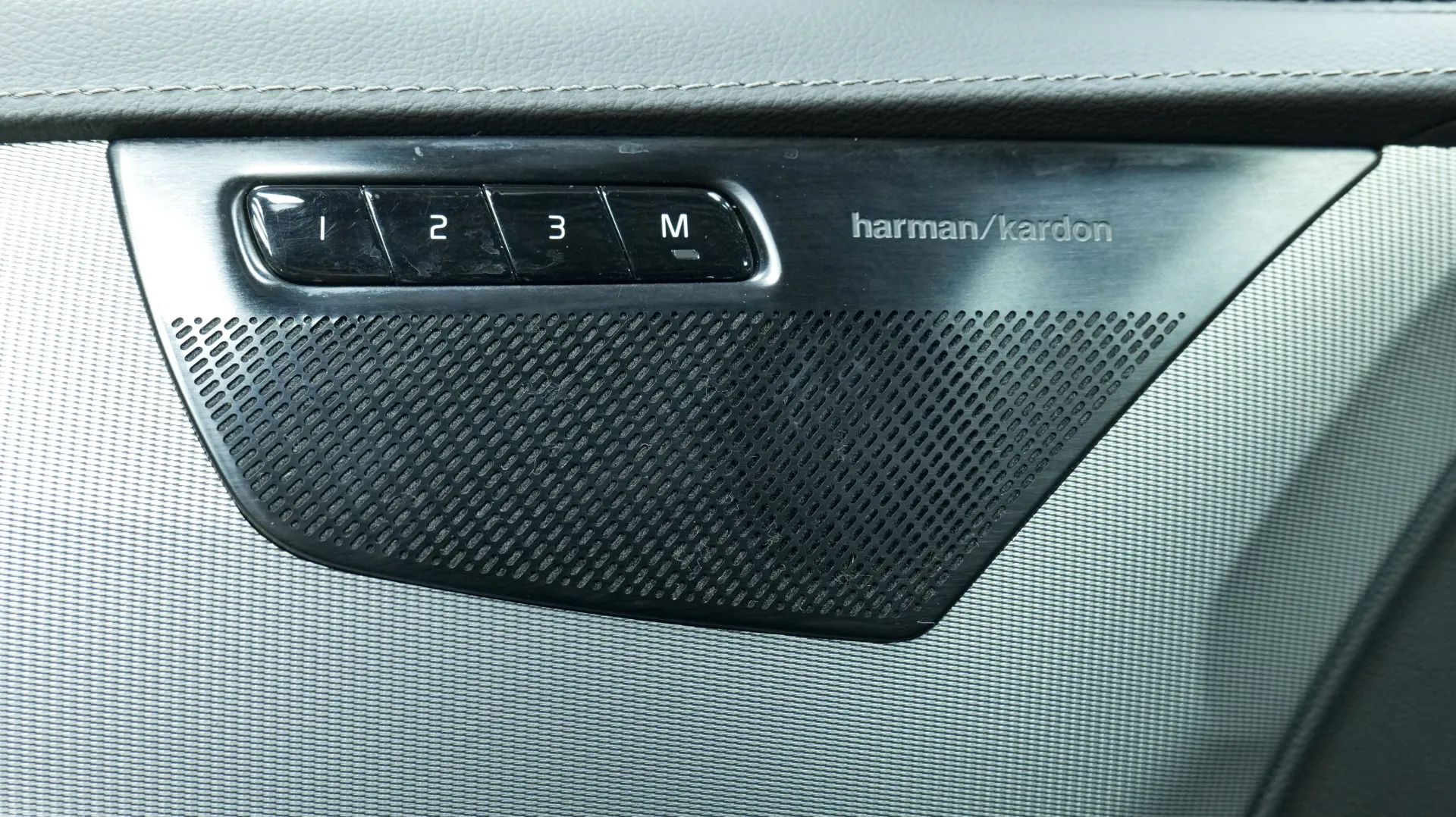 Autokuva 10 - LRP-178