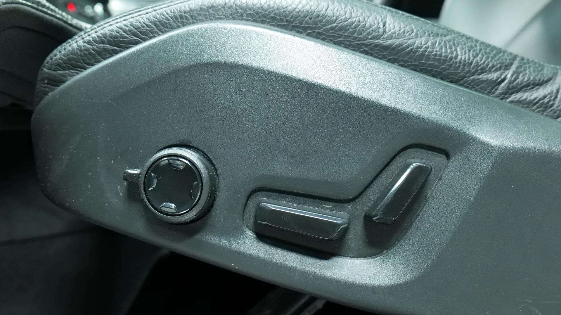 Autokuva 11 - LRP-178