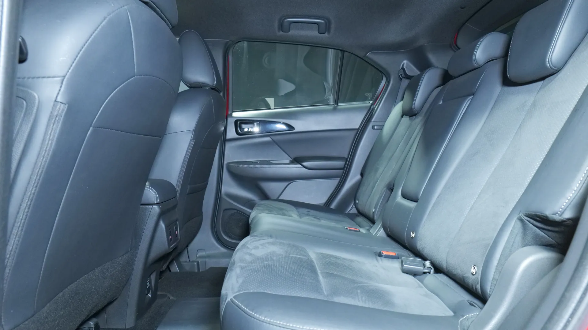 Autokuva 16 - LRP-252