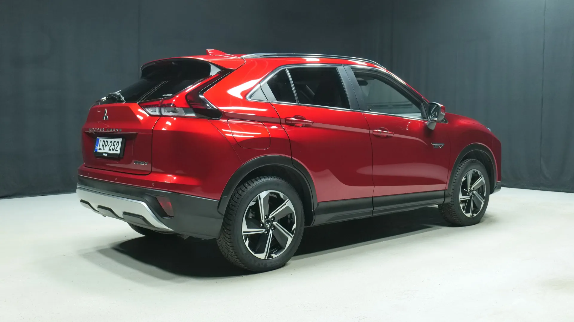 Autokuva 3 - LRP-252